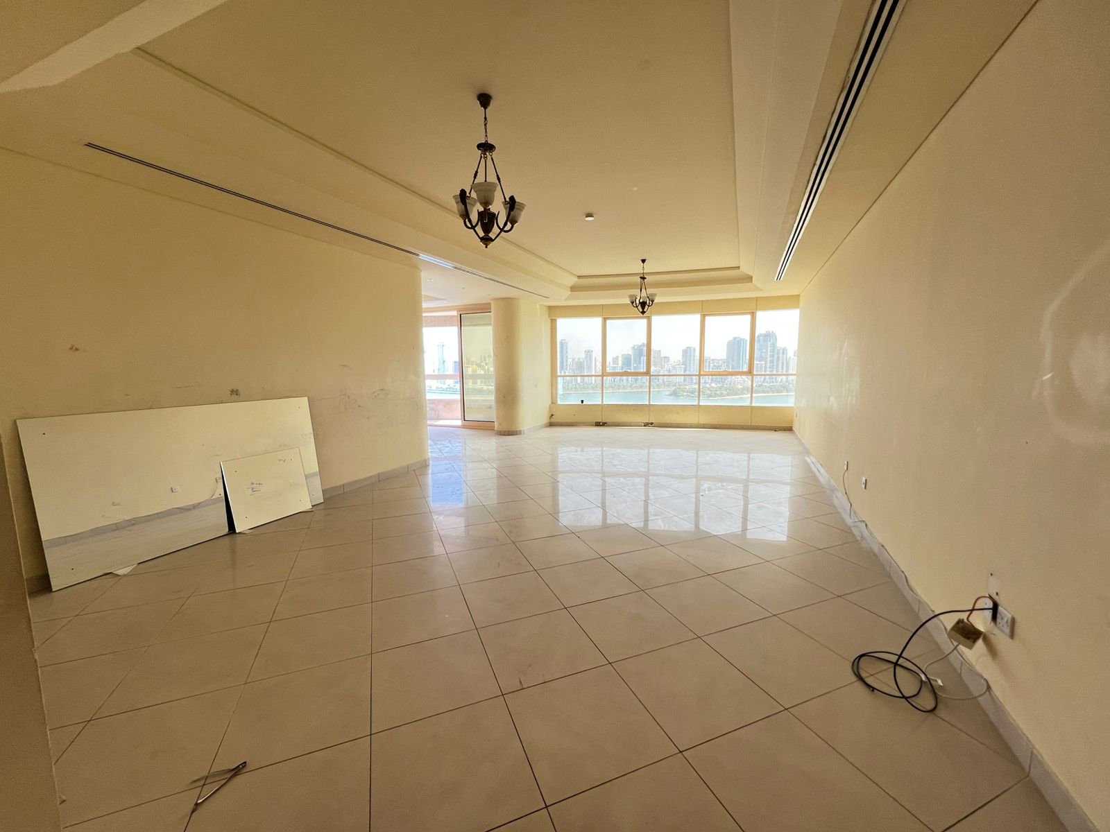 4-bedroom apartment with living room, central AC, 2 sea view balconies, 5 bathrooms, gym, pool, built-in wardrobes, maid’s room and laundry room.