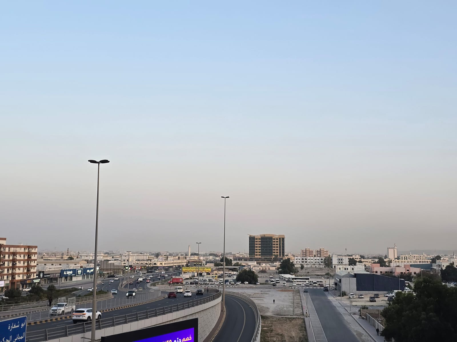 First tenant apartment in Al Majaz 2 with 3 bedrooms, two living rooms, large balcony, 3 bathrooms, energy-saving AC, rent AED 55,000