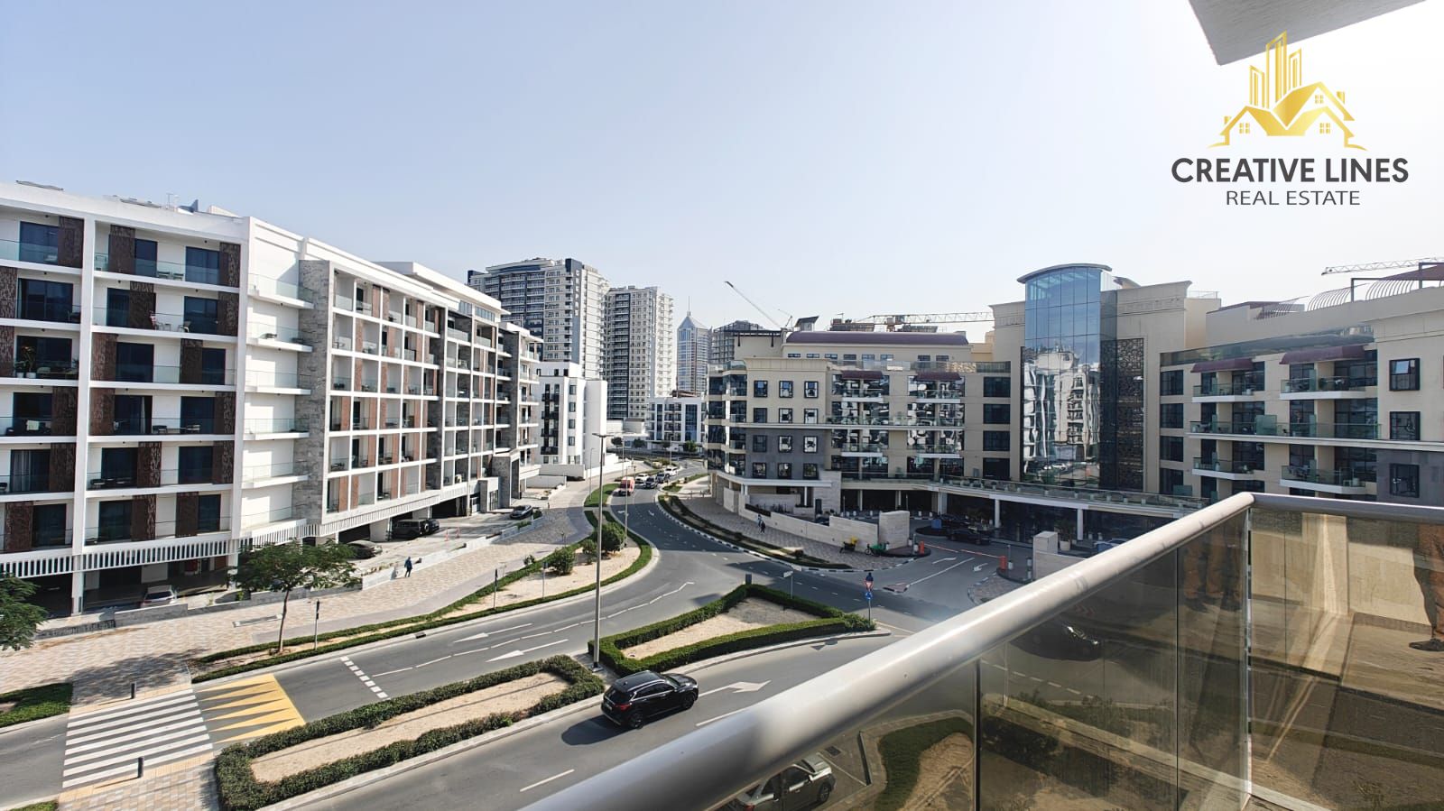LUXURY APARTMENT//SPACIOUS LAYOUT//READY TO MOVE