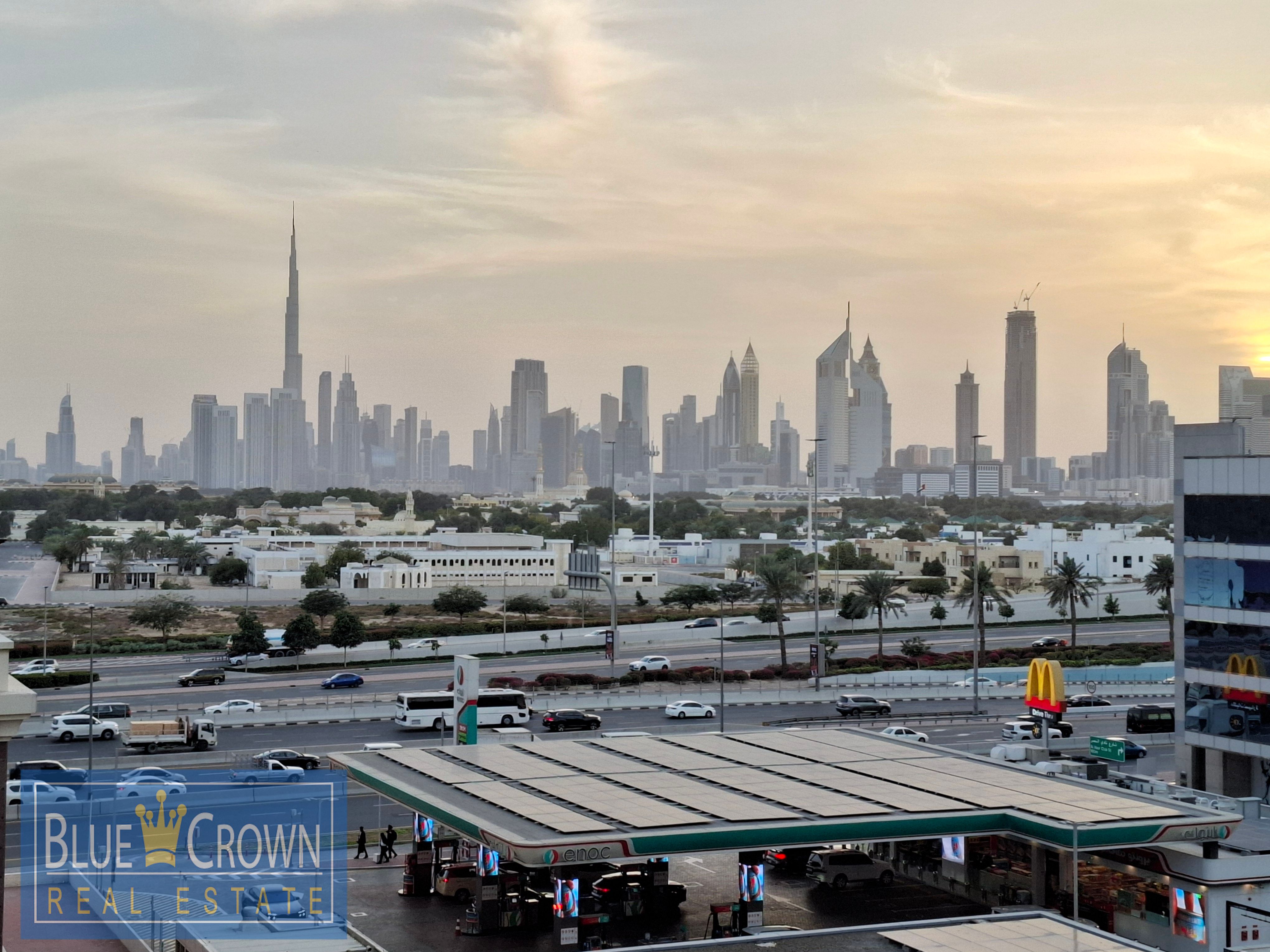 Burj Khalifa View:Prime Location:Spacious:Gym,Pool
