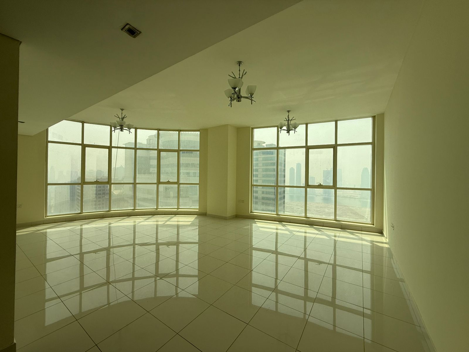 Beautiful 3BR apartment, big hall, free parking, gym, pool, room in Al Khan.