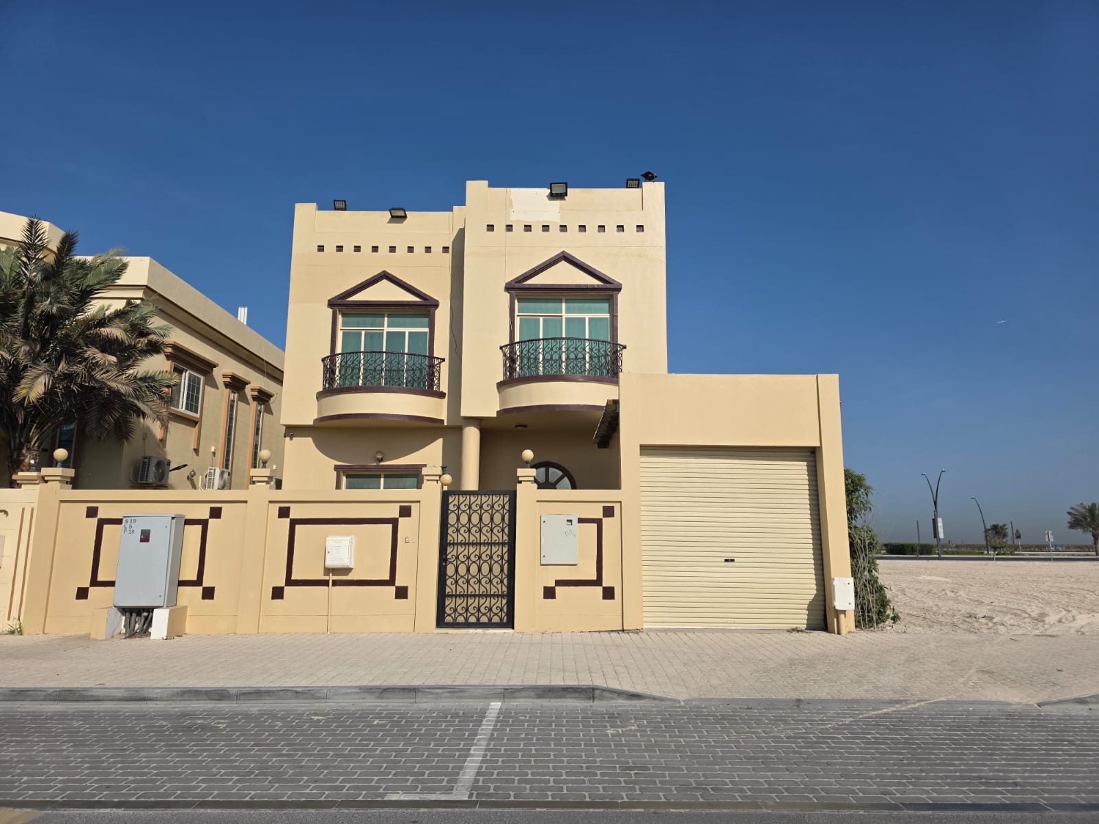 United Arab Emirates, Sharjah Emirate, Al Fisht 1M area, Al Heera suburb, Al Heera residential area, Al Heera Main Street, opposite Al Heera Corniche,