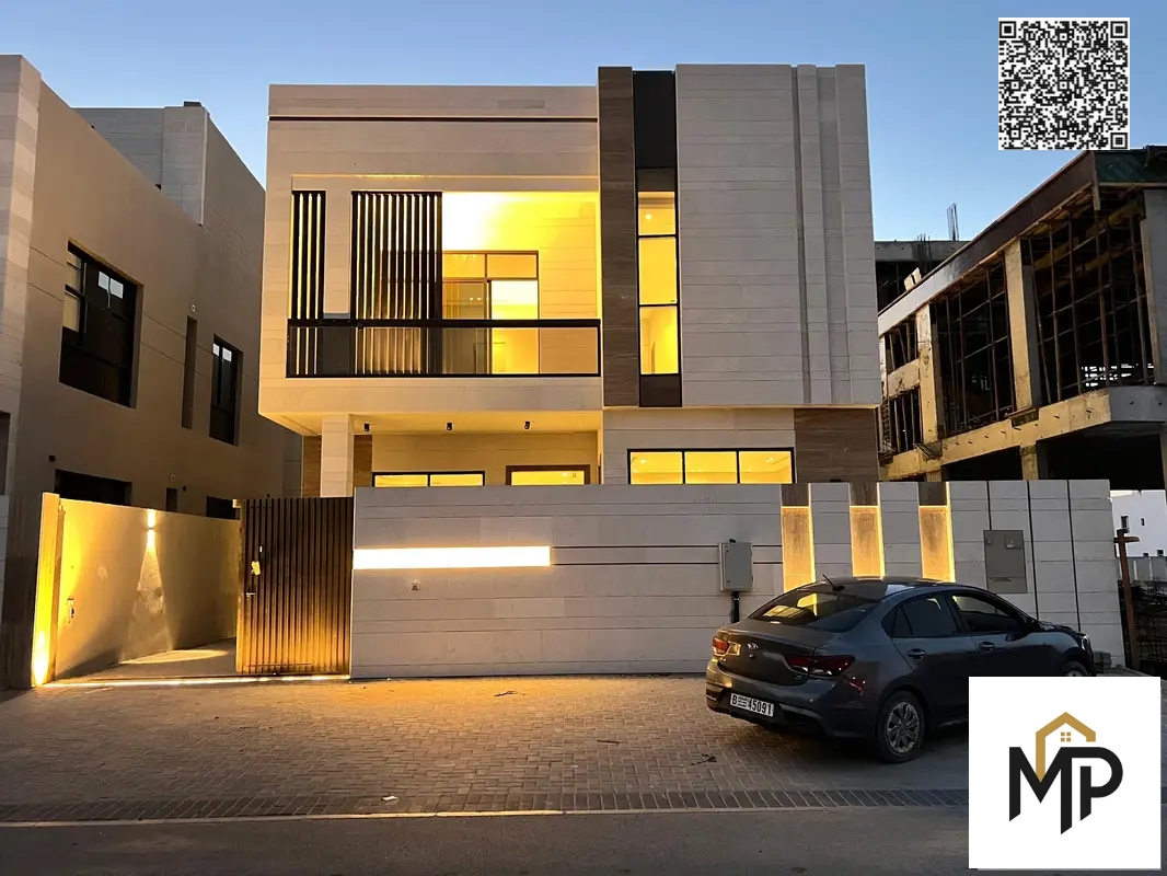 Enjoy luxury and pleasure. Ground floor, first floor and roof villa, including registration and ownership fees, ready to live in, for sale, freehold o