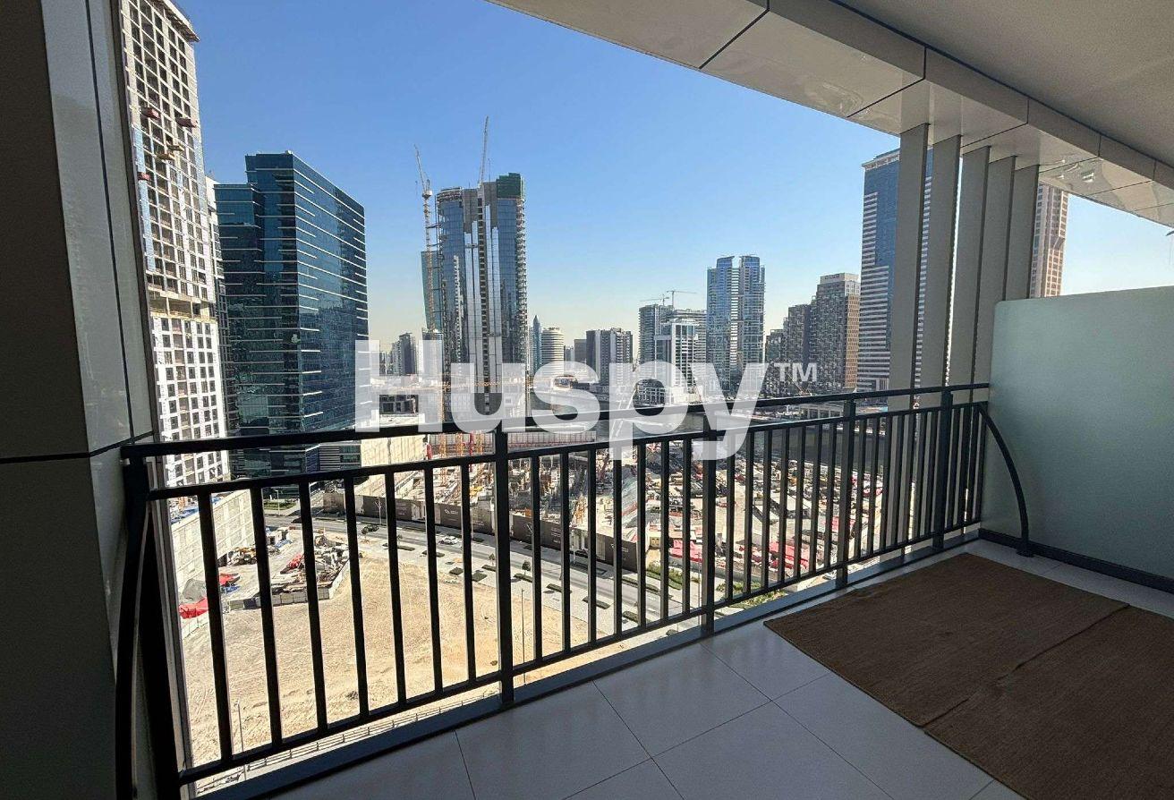 Fully Furnished | Near Metro | Mid Floor