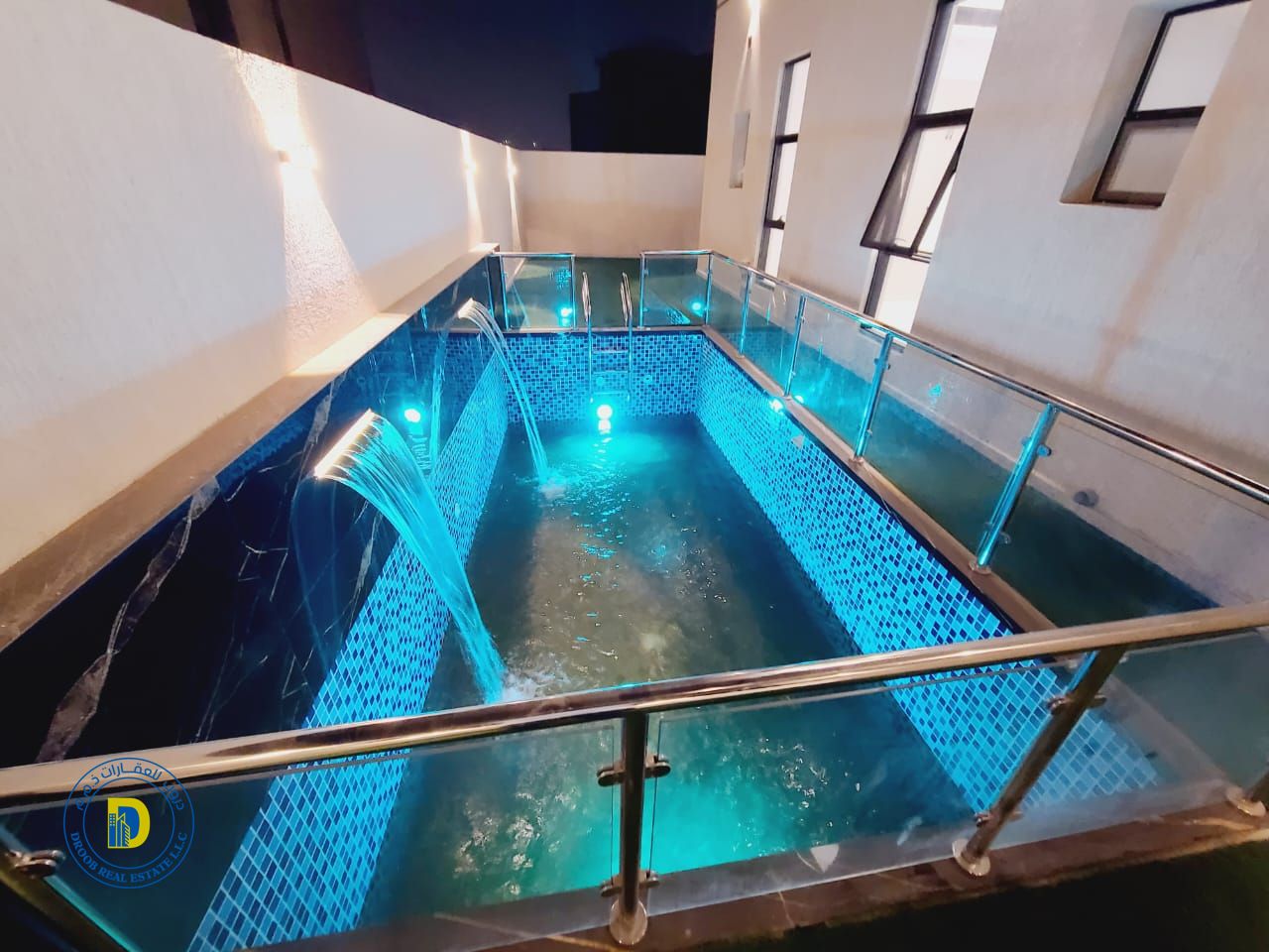 For those seeking luxury, a villa in Al-Haliou 2 with 5 bedrooms, a rooftop terrace, a pool, including registration fees, electricity, water, A C