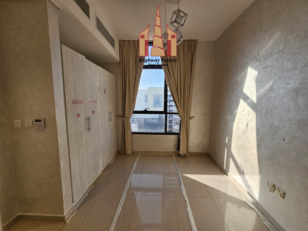 Luxury 2BR Townhouse + Maid Room || Good For Living