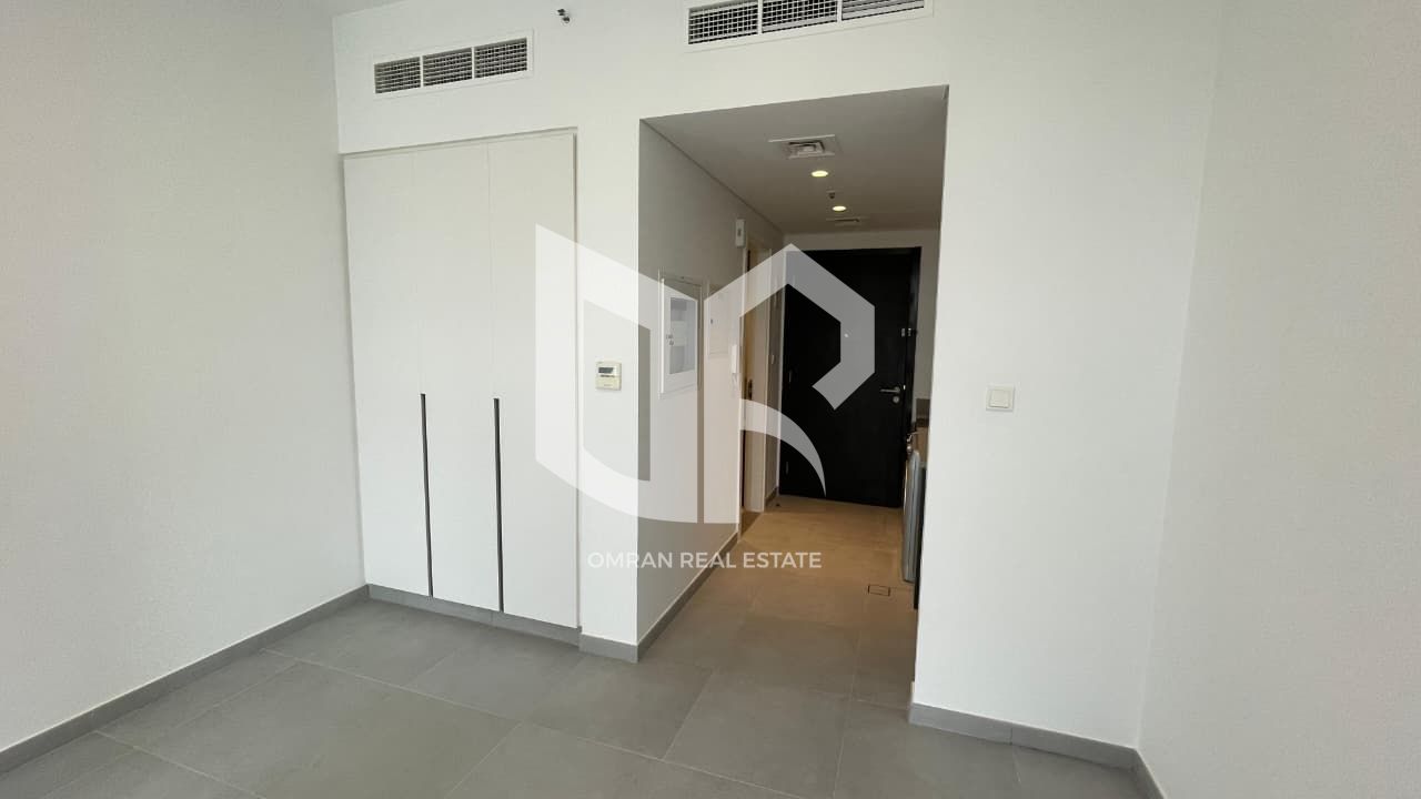 Stunning studio apartment in the Solo Building on the Avenue | Great price and strategic location