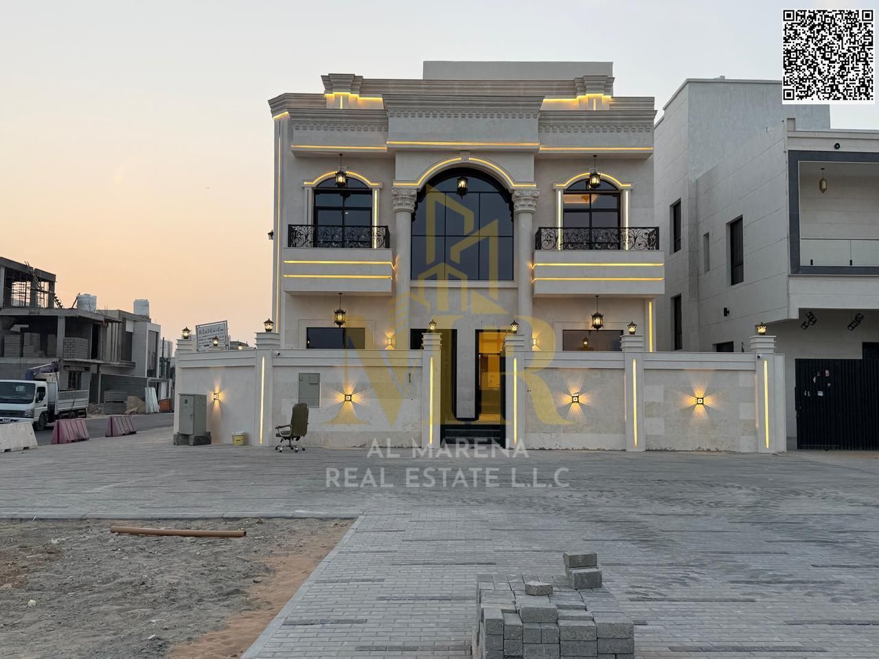 Villa directly from the owner, personal finishing, on a main street, close to all services, freehold ownership for all nationalities and without down