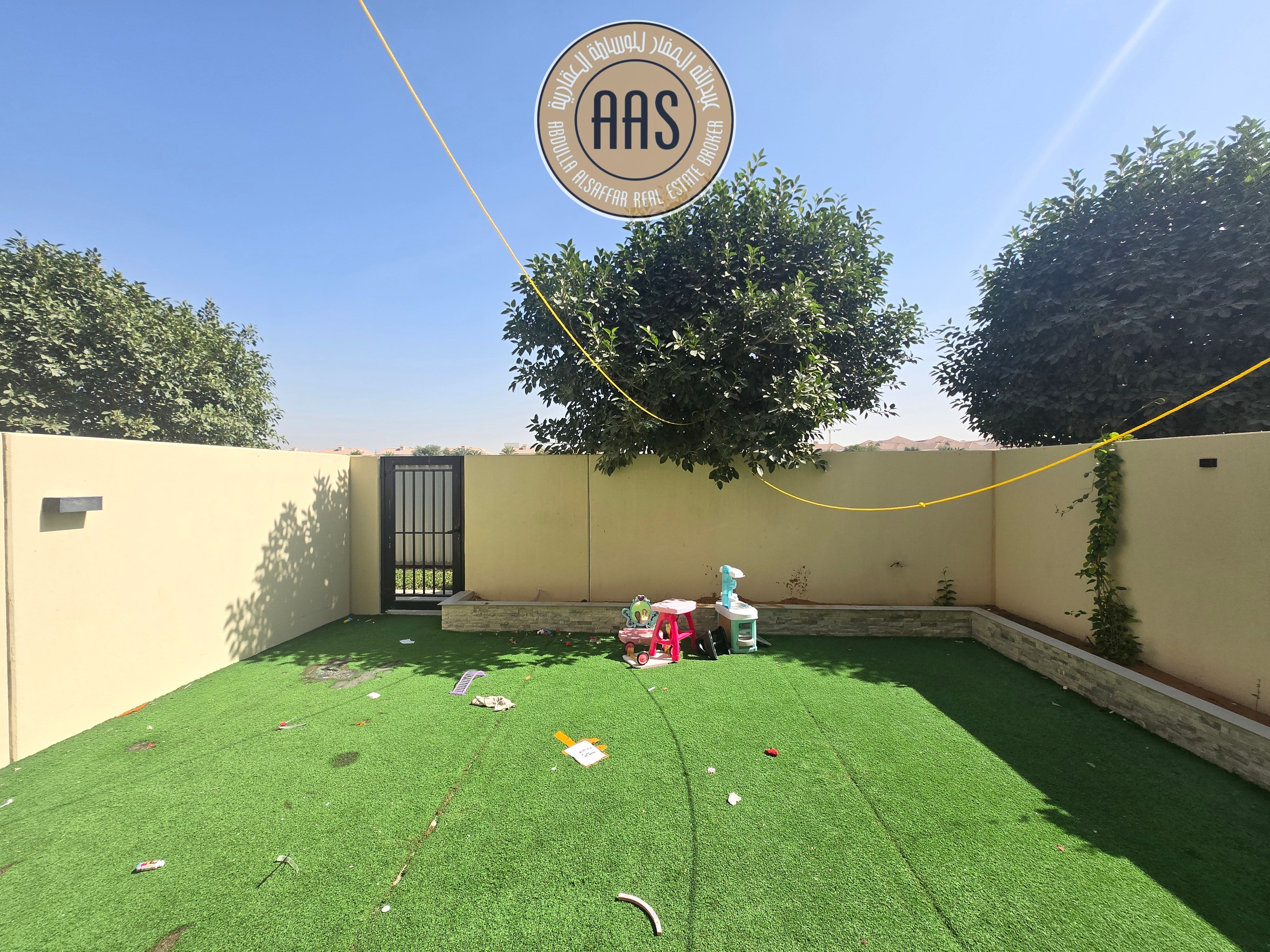 SINGLE ROW SPACIOUS 3BR+MAID VILLA JUST 150K