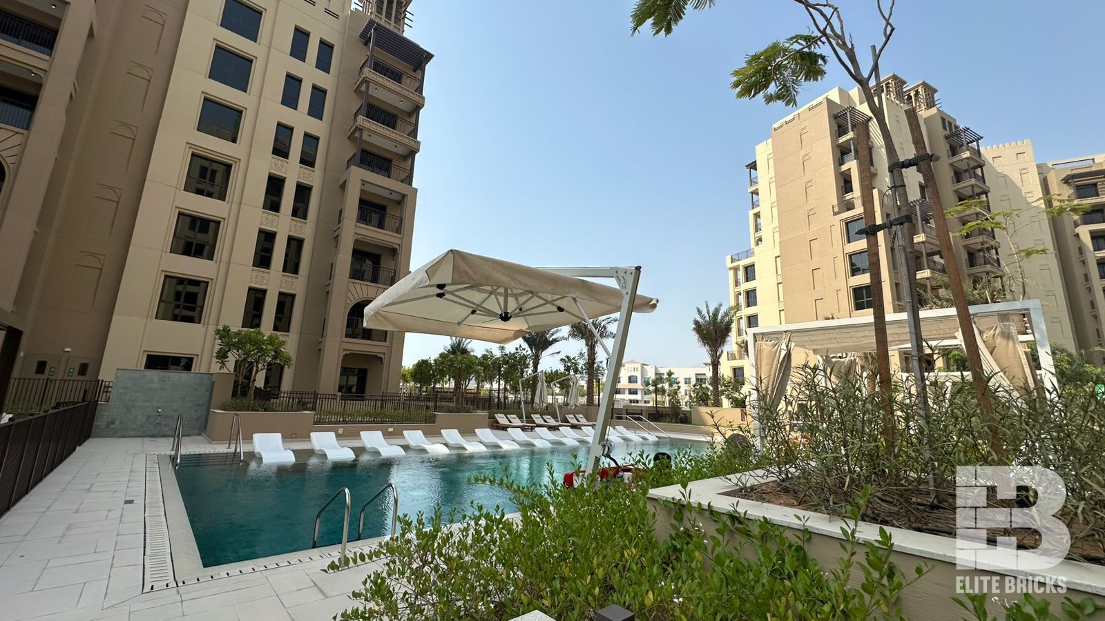 Prestigious MJL | Walk to Souk / Beach