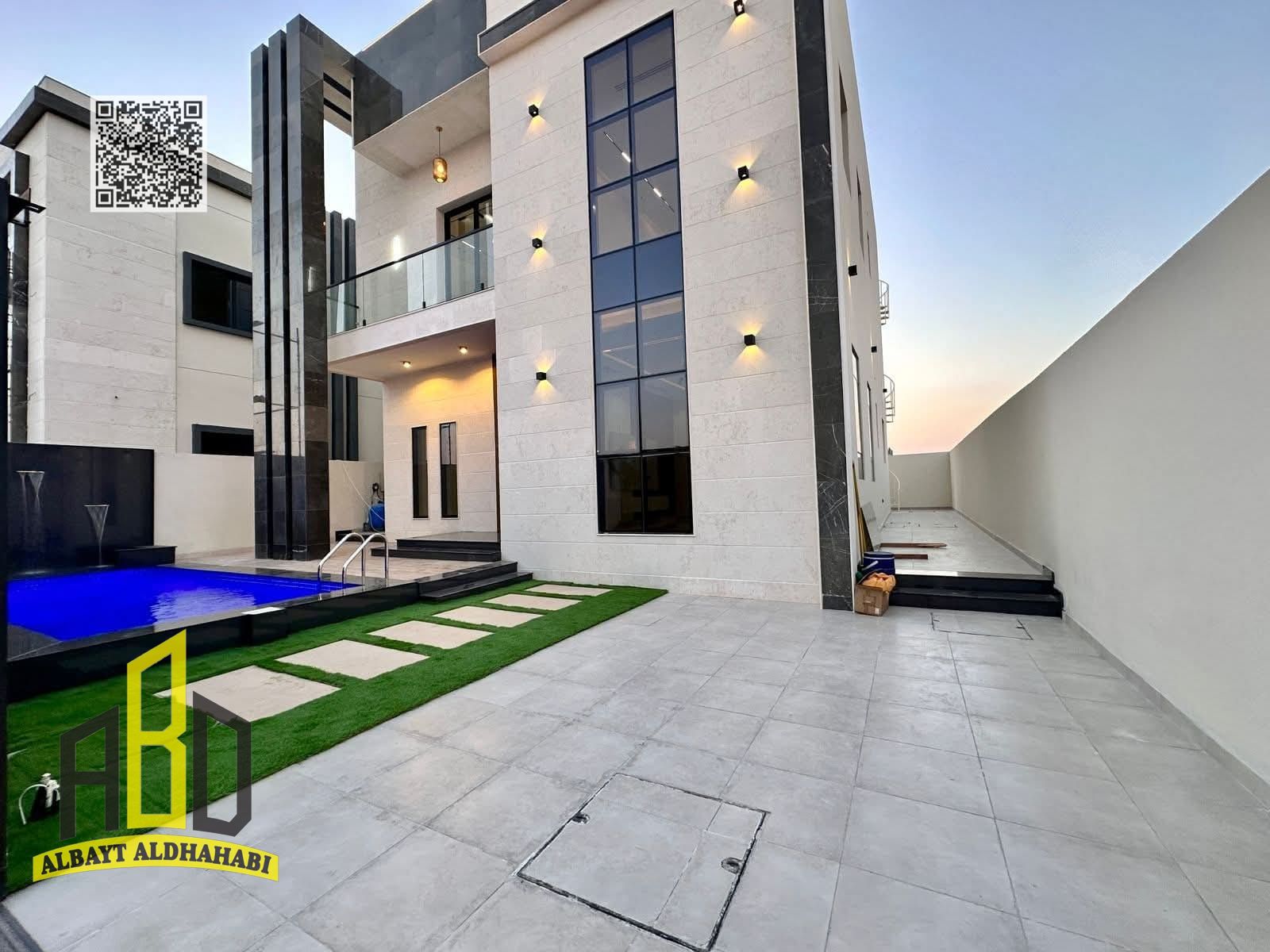 Luxury villa for sale with private pool and central air conditioning, close to all services, freehold ownership for all nationalities.