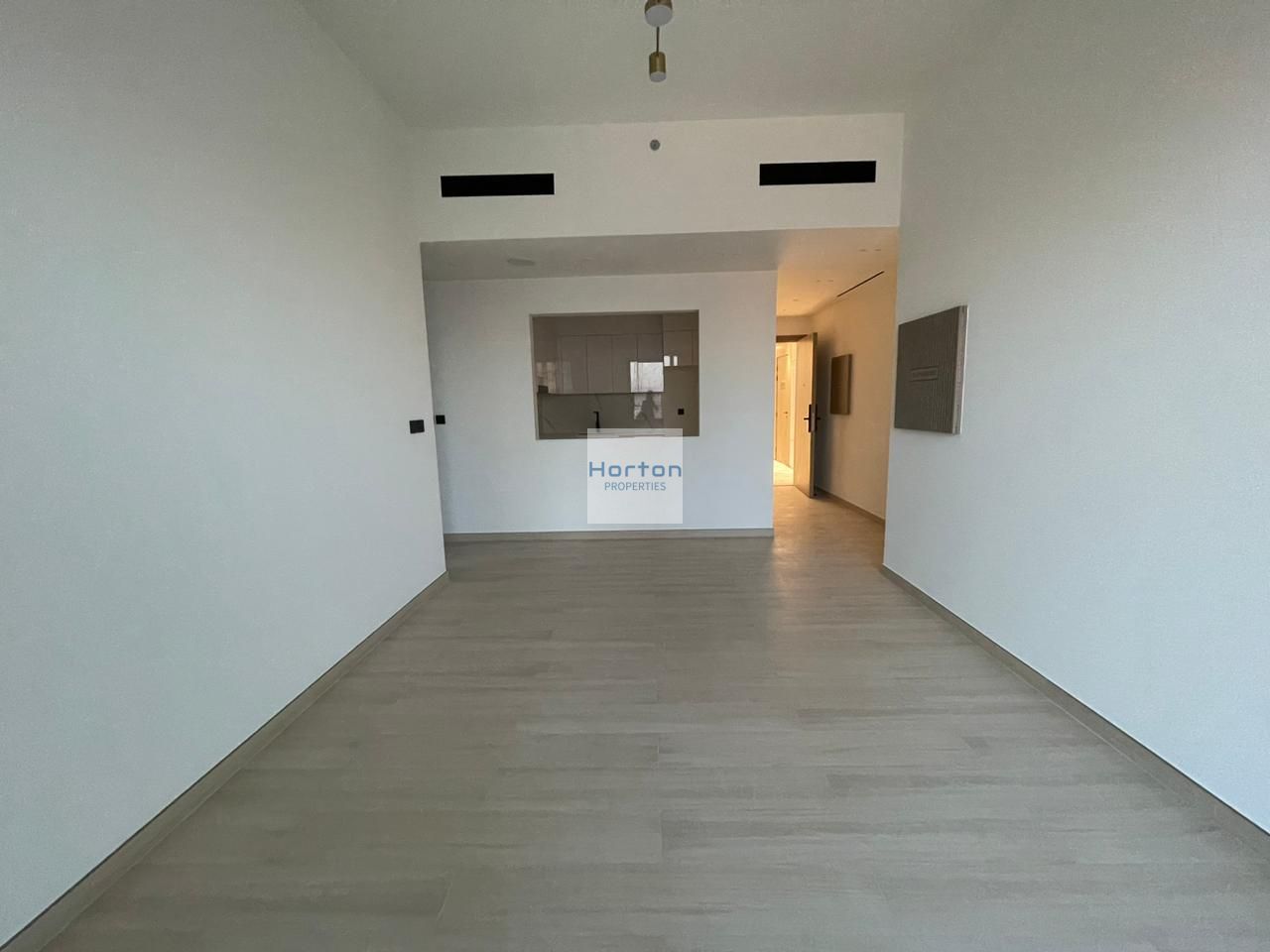 UNFURNISHED I MODERN I PRIME LOCATION