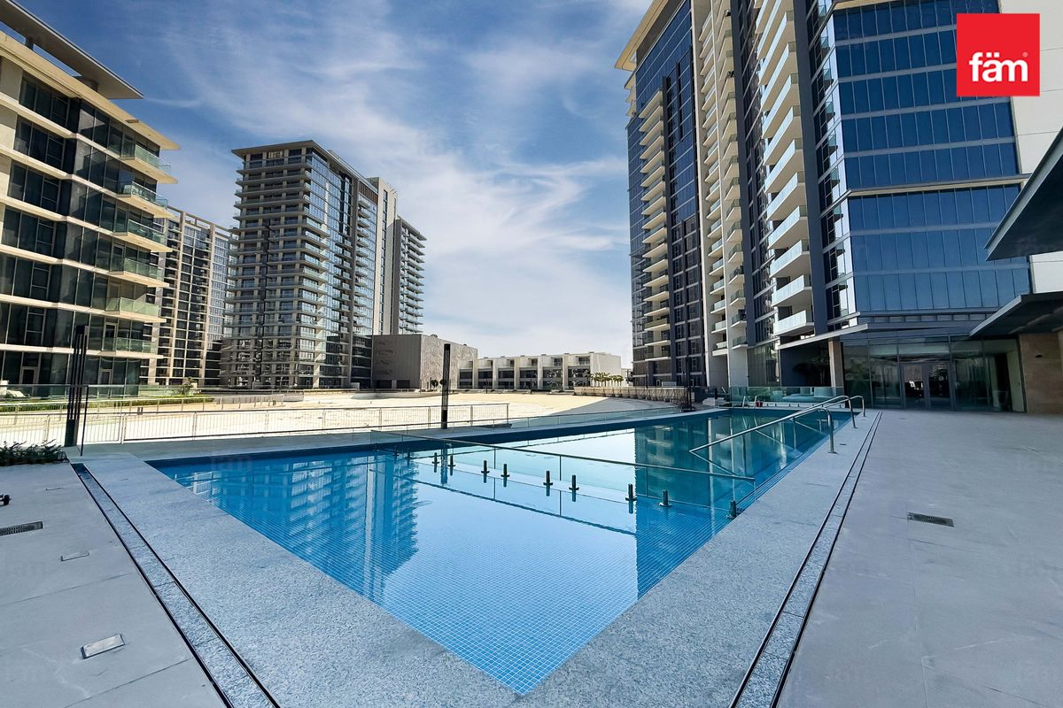 Vacant Spacious Luxurious High End Equipped Unit
