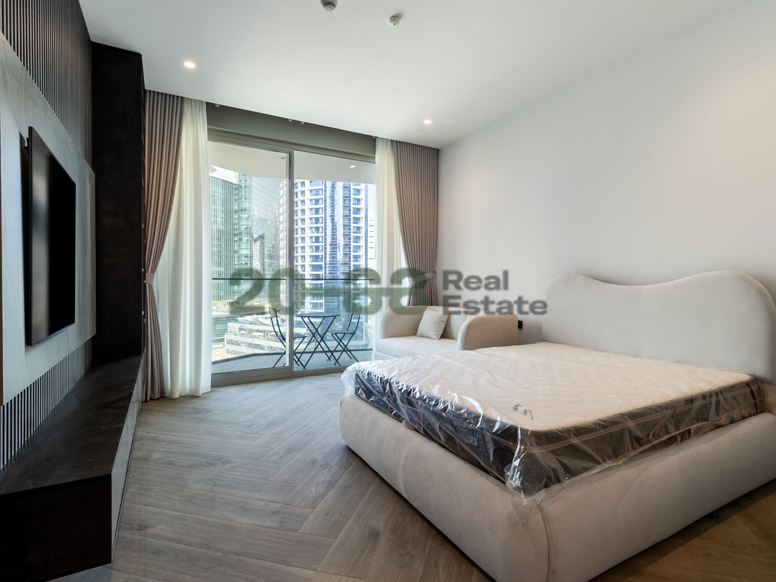 Fully Upgraded l Urban Living l Exclusive Setting