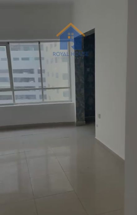 Three bedrooms plus a maid's room (master suite) for sale in Al Taawun