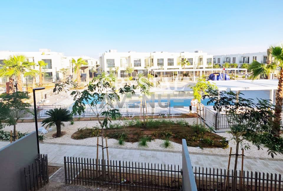 EXCLUSIVE | Pool View Unit | Spacious 2 Bedrooms + Maid's Room| Prime Island Living