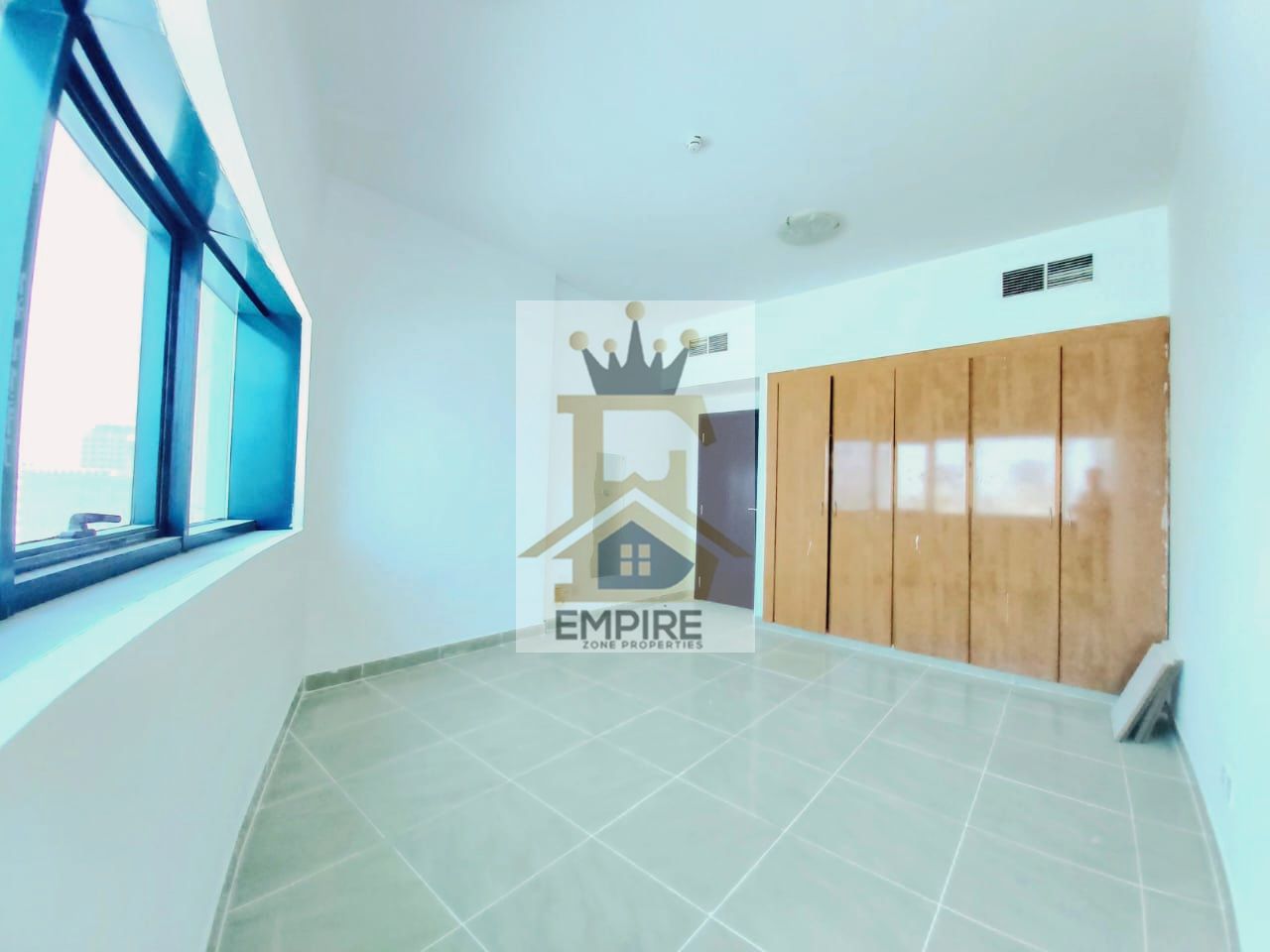 Parking free,spacious 2br with balcony,maid room with bathroom,Neat to exit