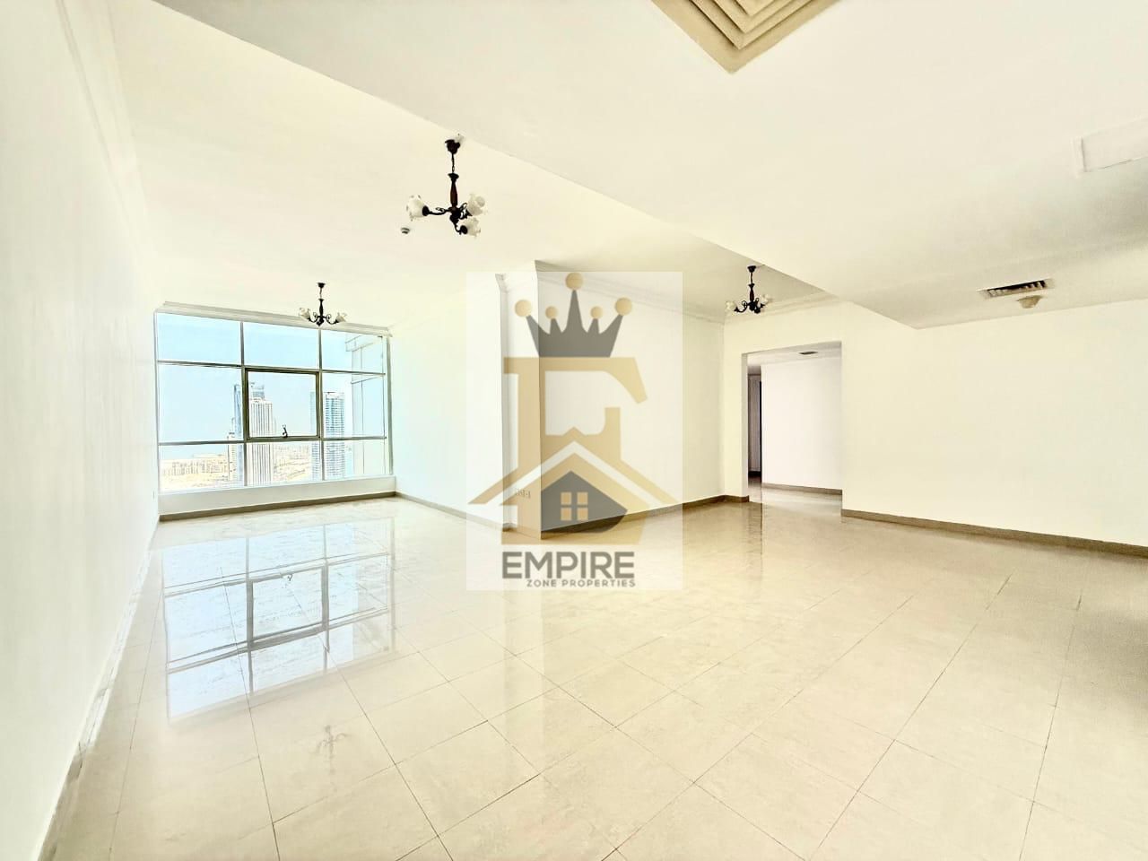 Fully glass ,,sea view ,,Huge balcony,,spacious living,,maid room,,