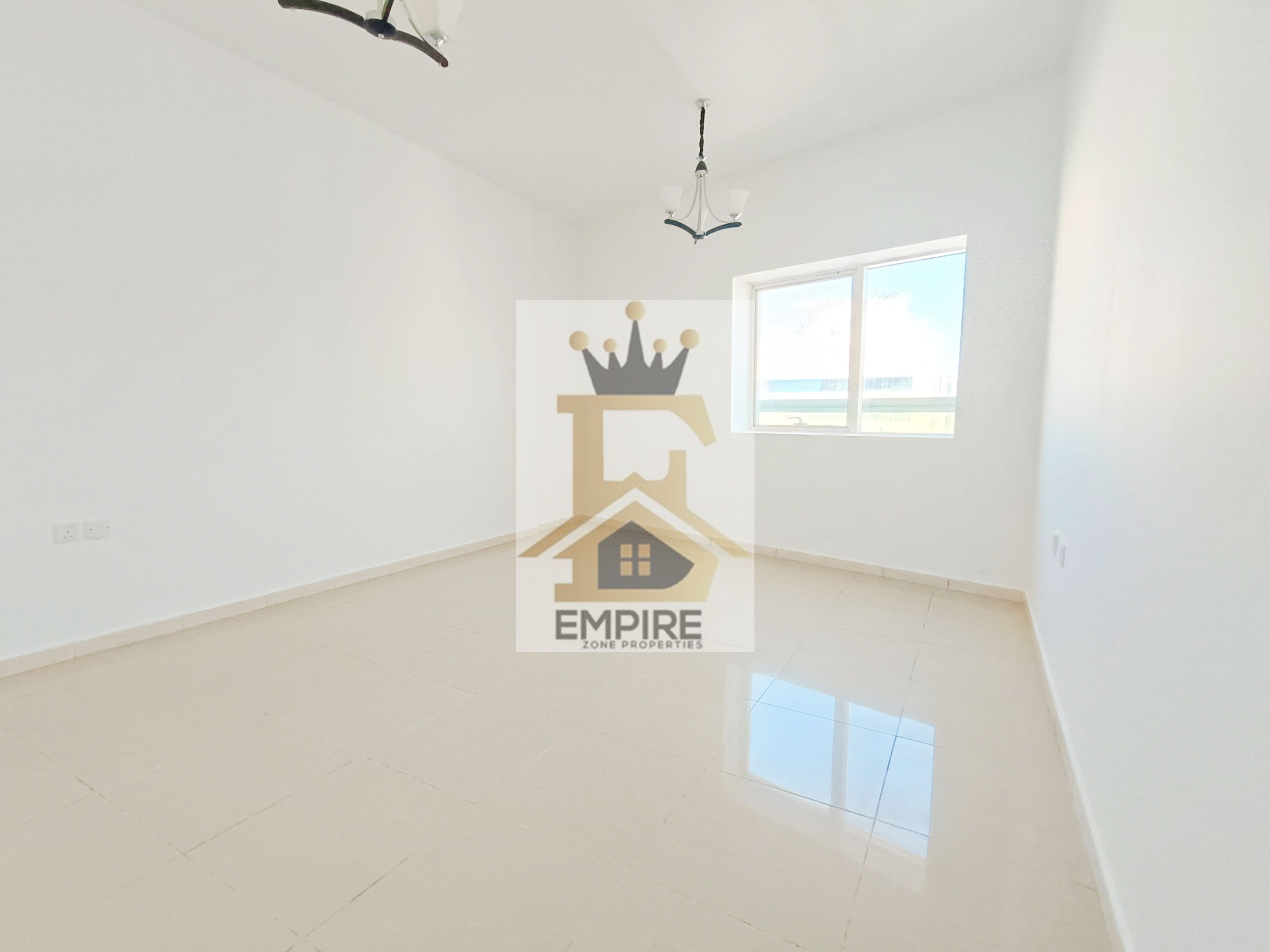Exit Too Dubai very Easy Specious bright Apartment Fully sunlight kitchen With Gym pool Maintenance free Near to Mosque Near Shopping Mall