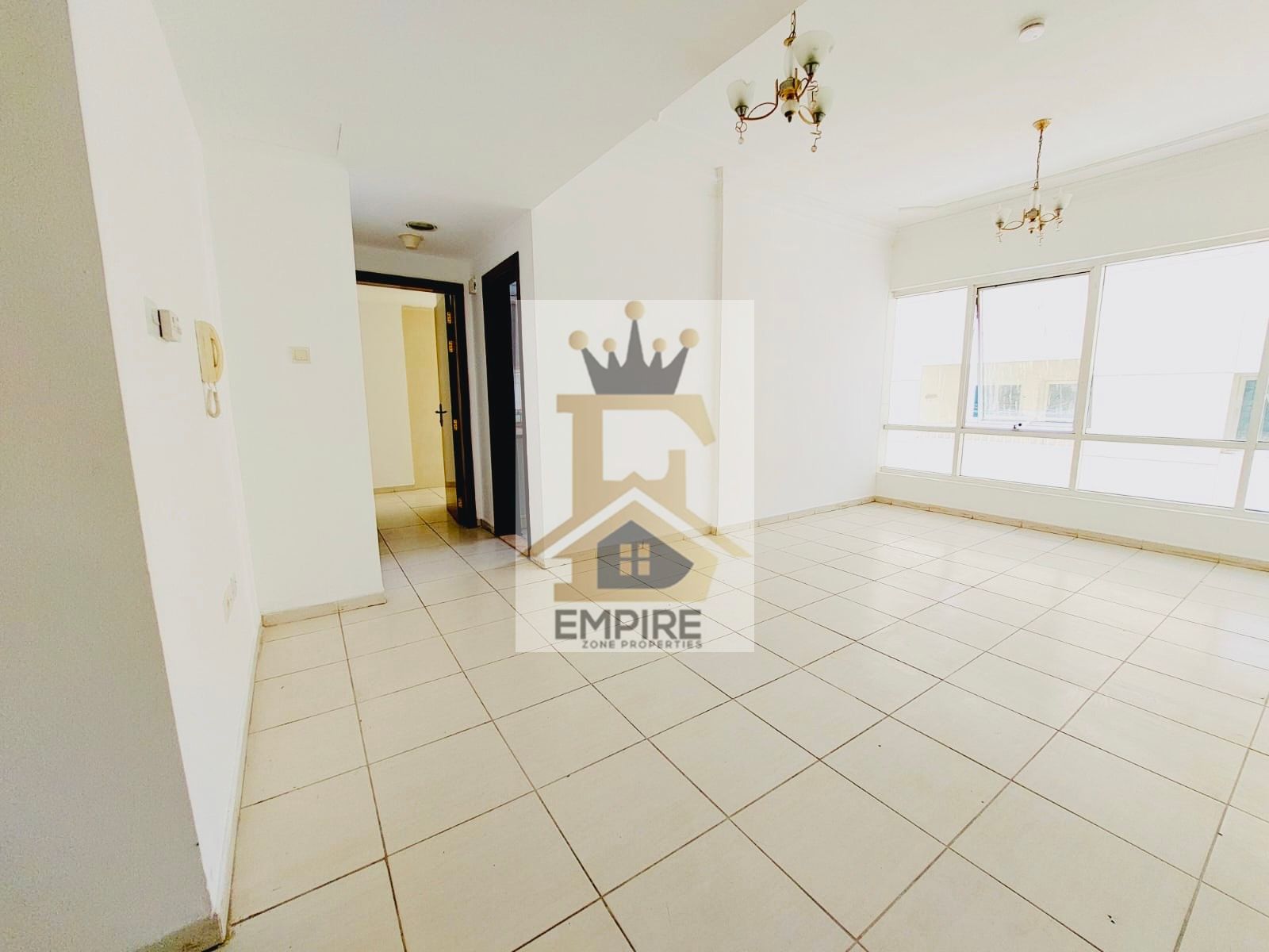 Hot offer,,Specious living,,Balcony,,wardrobe,,prime location