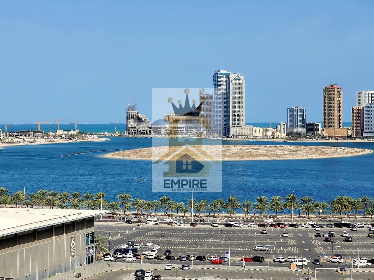 Full Seaview big space master room 6 check payment maintenance free