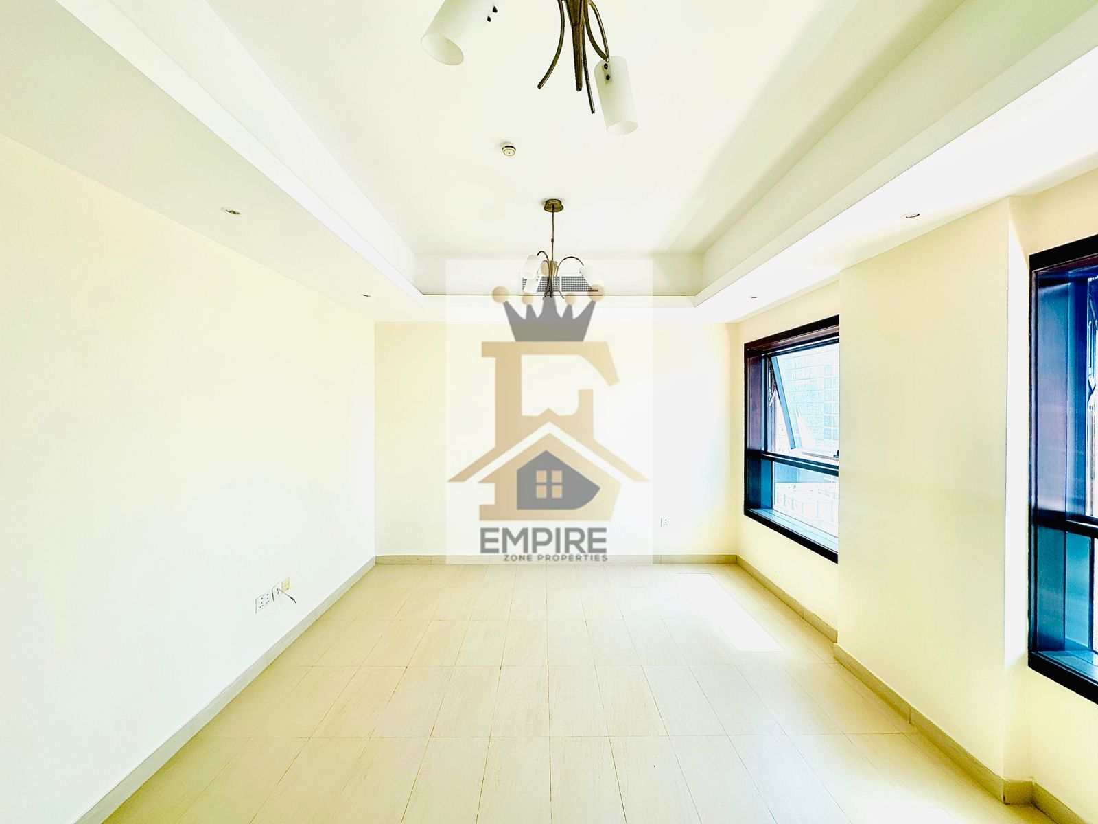 Ac free open view big space master room gym and pool exit to Dubai