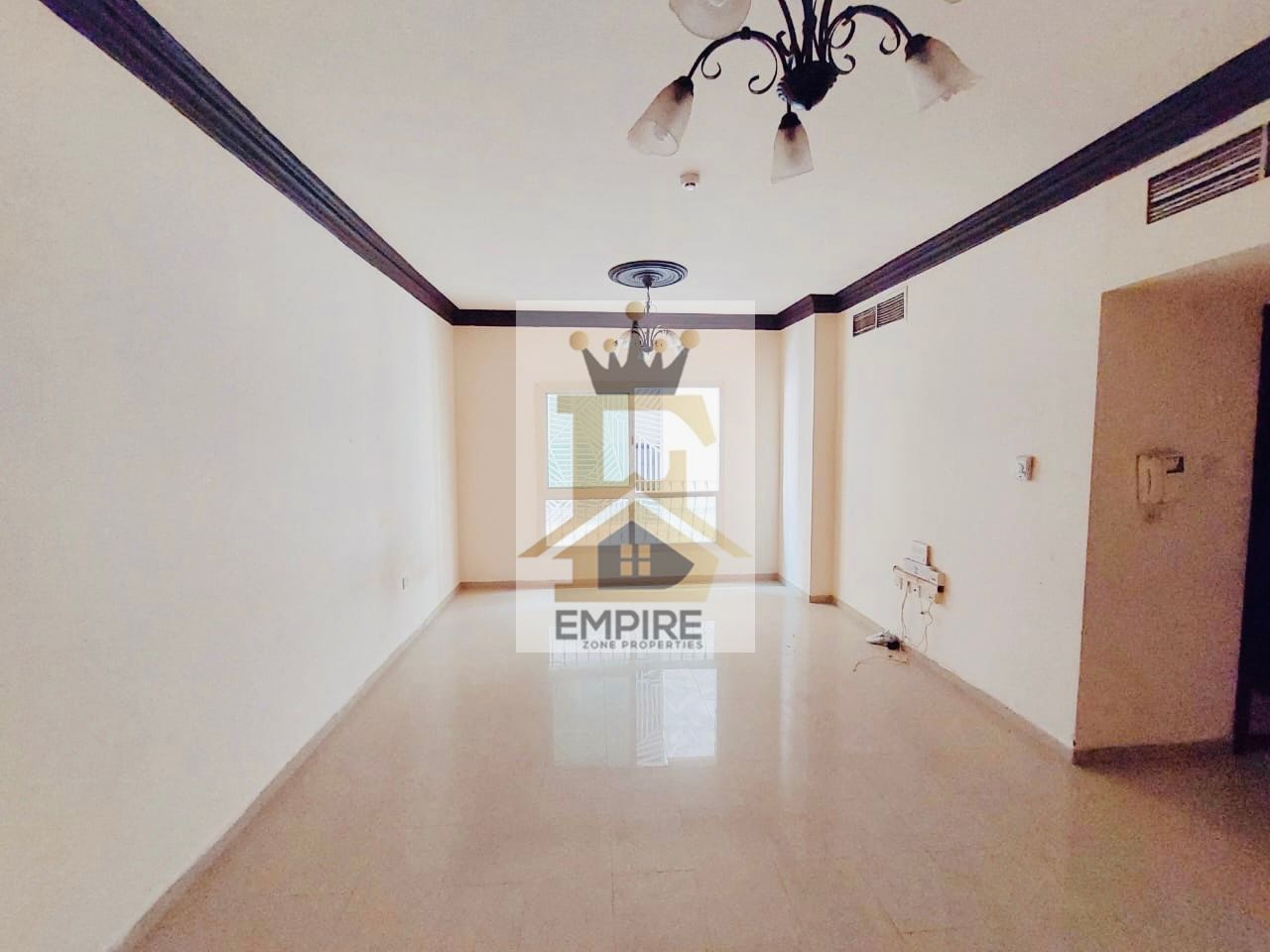 Open view big space wardrobe maintenance free exit the Dubai