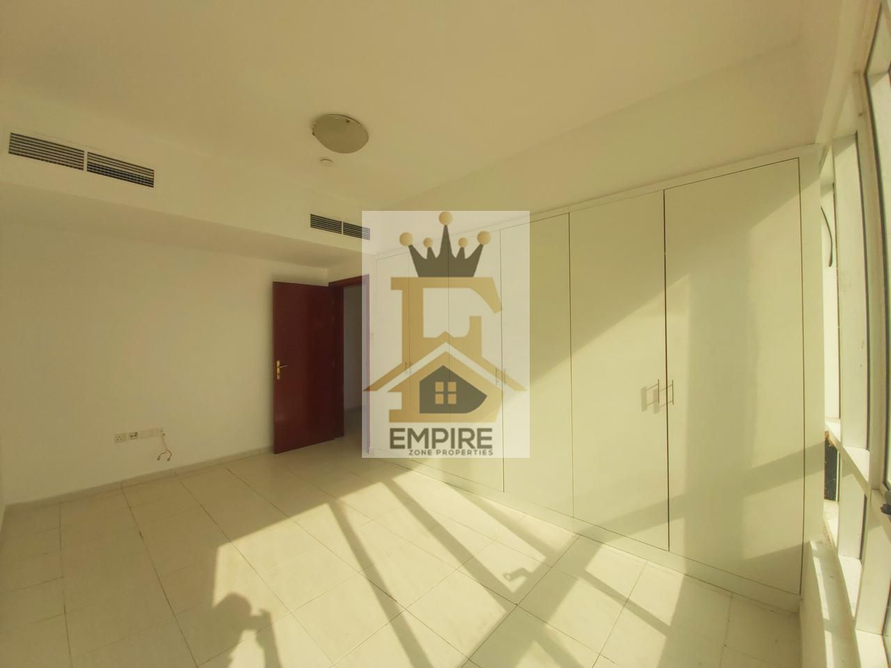 Prime location spacious apartment maintenance pool and gym free close to Dubai