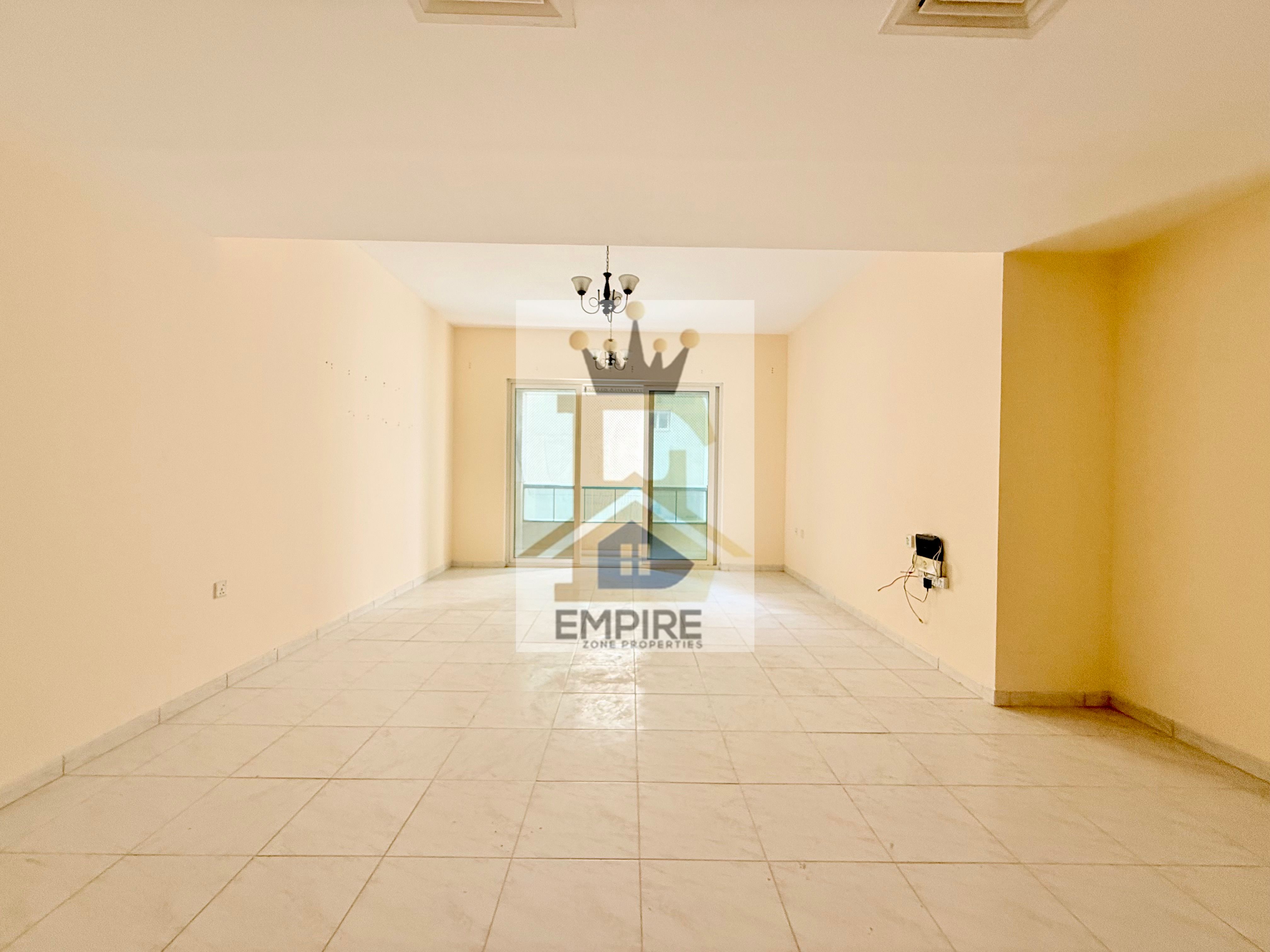 Spacious apartment. Maid room. Balcony. Wardrobe. Close to Dubai