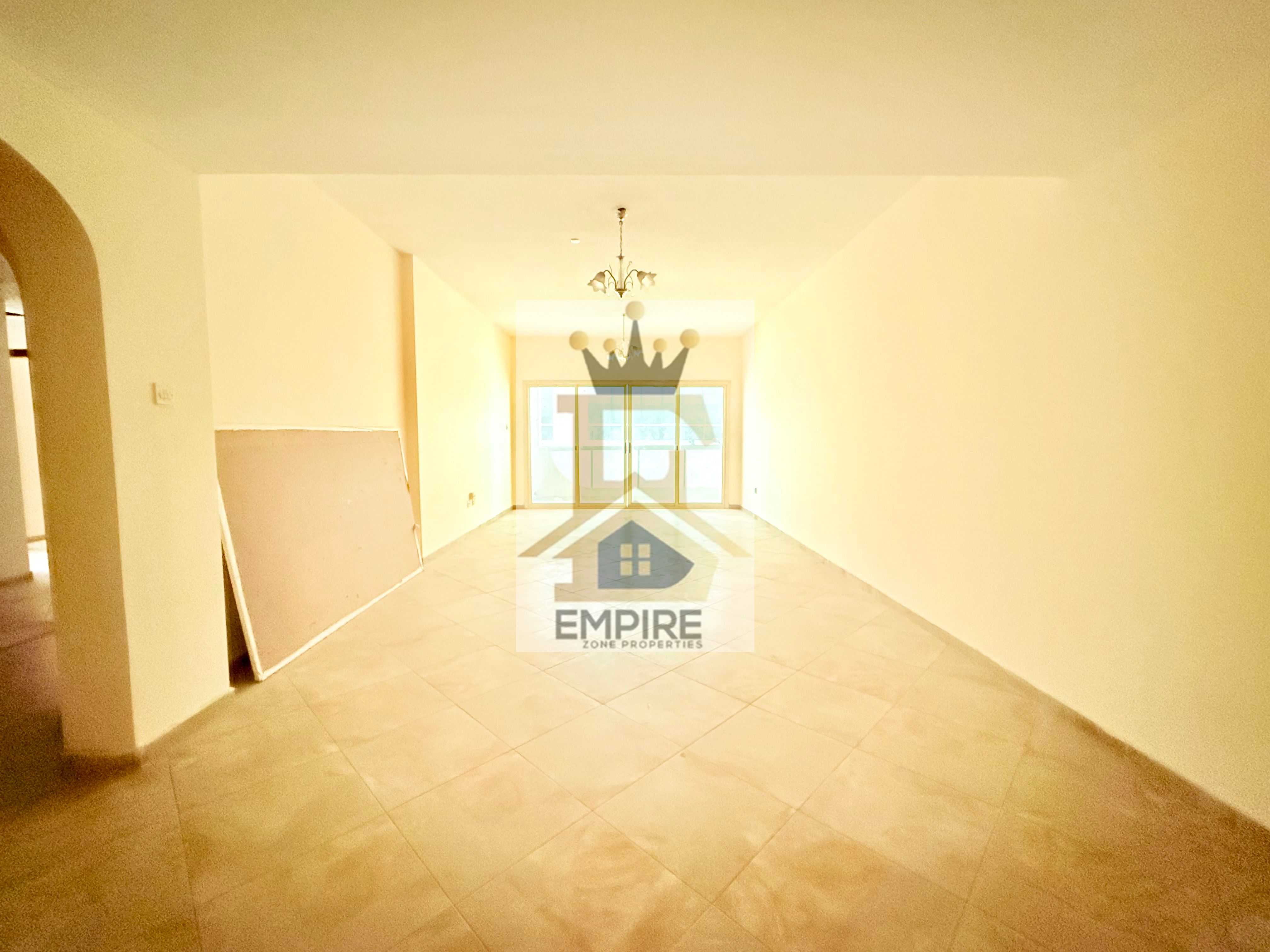 Bright apartment with open view. Close to Dubai Maid room