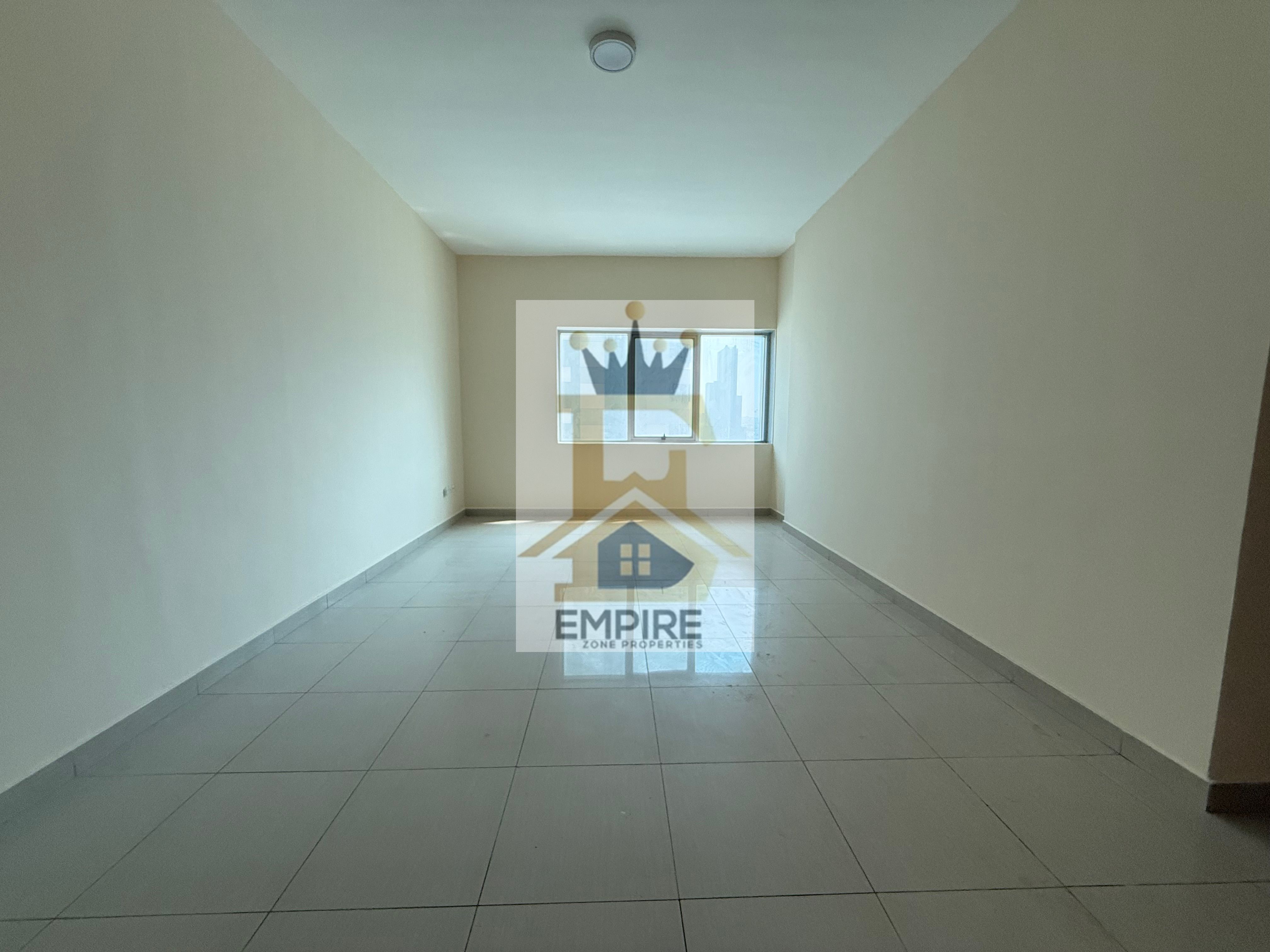 Spacious apartment with maidroom free parking. Close to Dubai. Open view