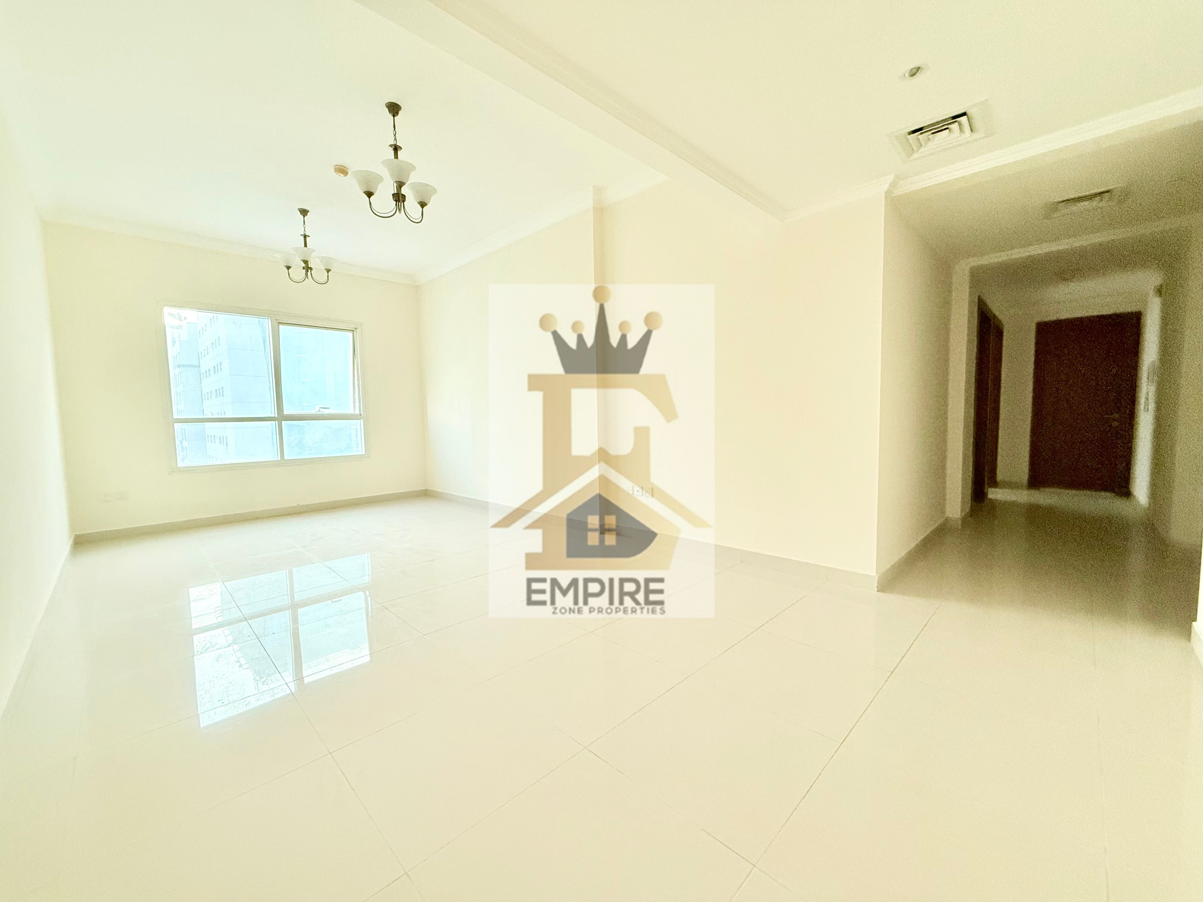 Amazing apartment with two master bedroom. Maidroom. free parking Spacious apartment