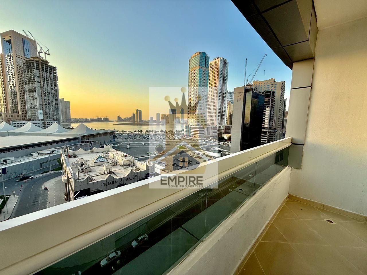 Spacious Appartment Full sea view 6 cheque payments Easy exit to dubai 1 month free maintenance free opposite of Sharjah expo in al taawun Sharjah