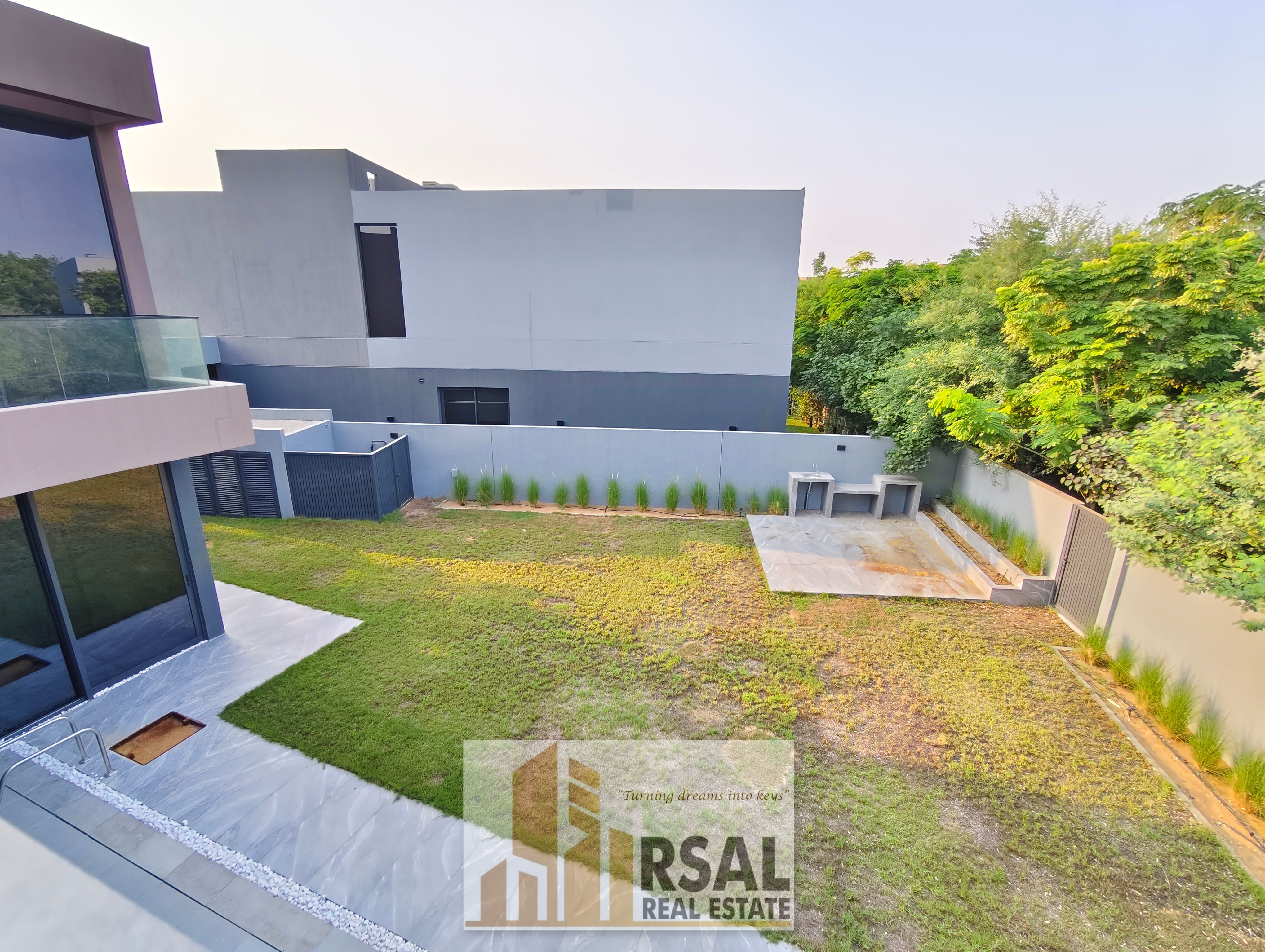 Specious 4BR villa with private pool Majlis Room Biggest size