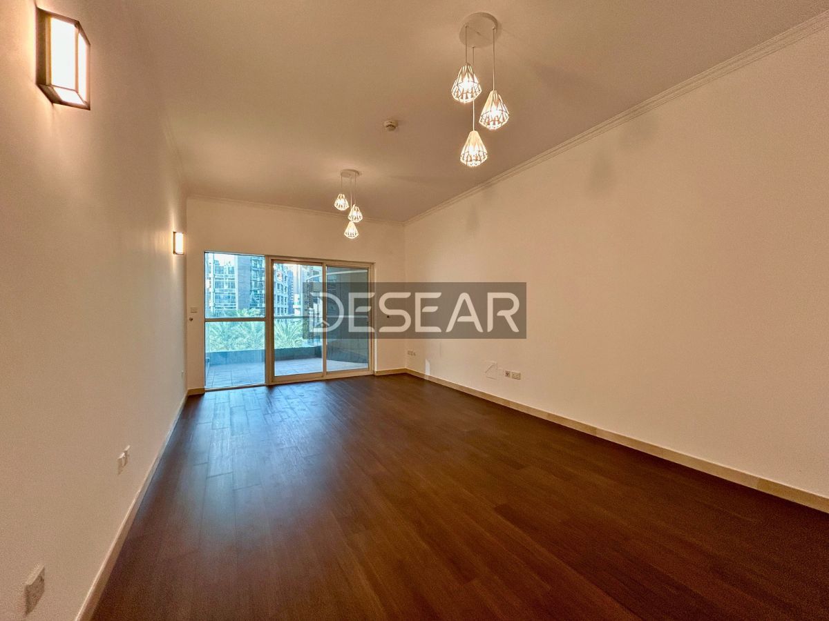 Vacant Spacious Renovated Easy Access Balcony
