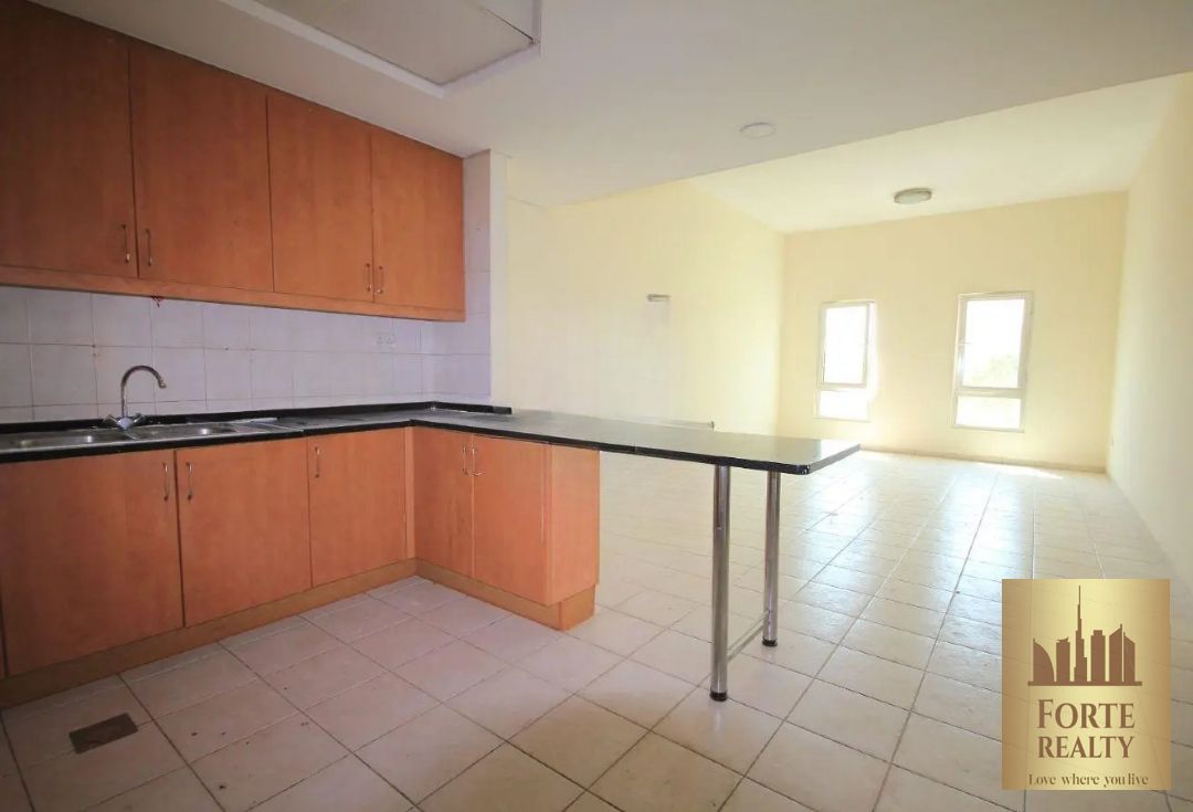 2 BHK UNFURNISHED | SPACIOUS LAYOUT | PRIME LOCATION