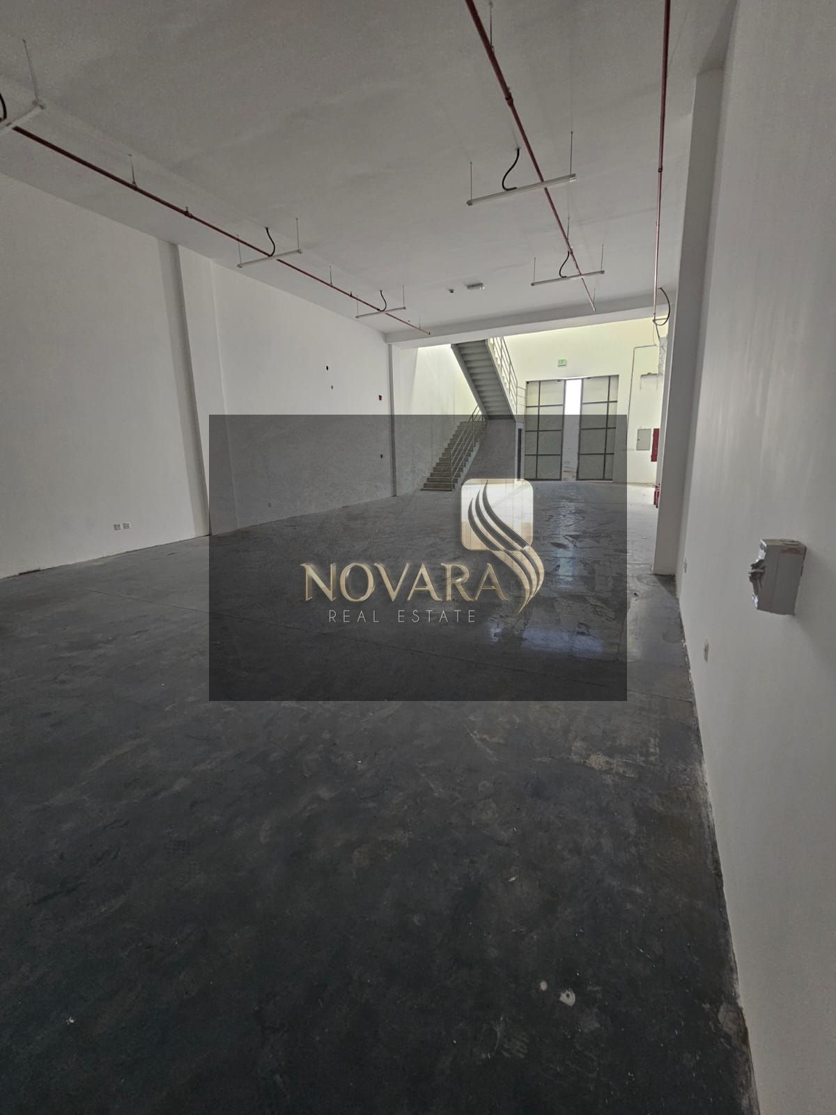 Warehouse for Rent in Ajman Al Jurf Industrial 3 – 32 kW Power and Reinforced Concrete Mezzanine on Main Road