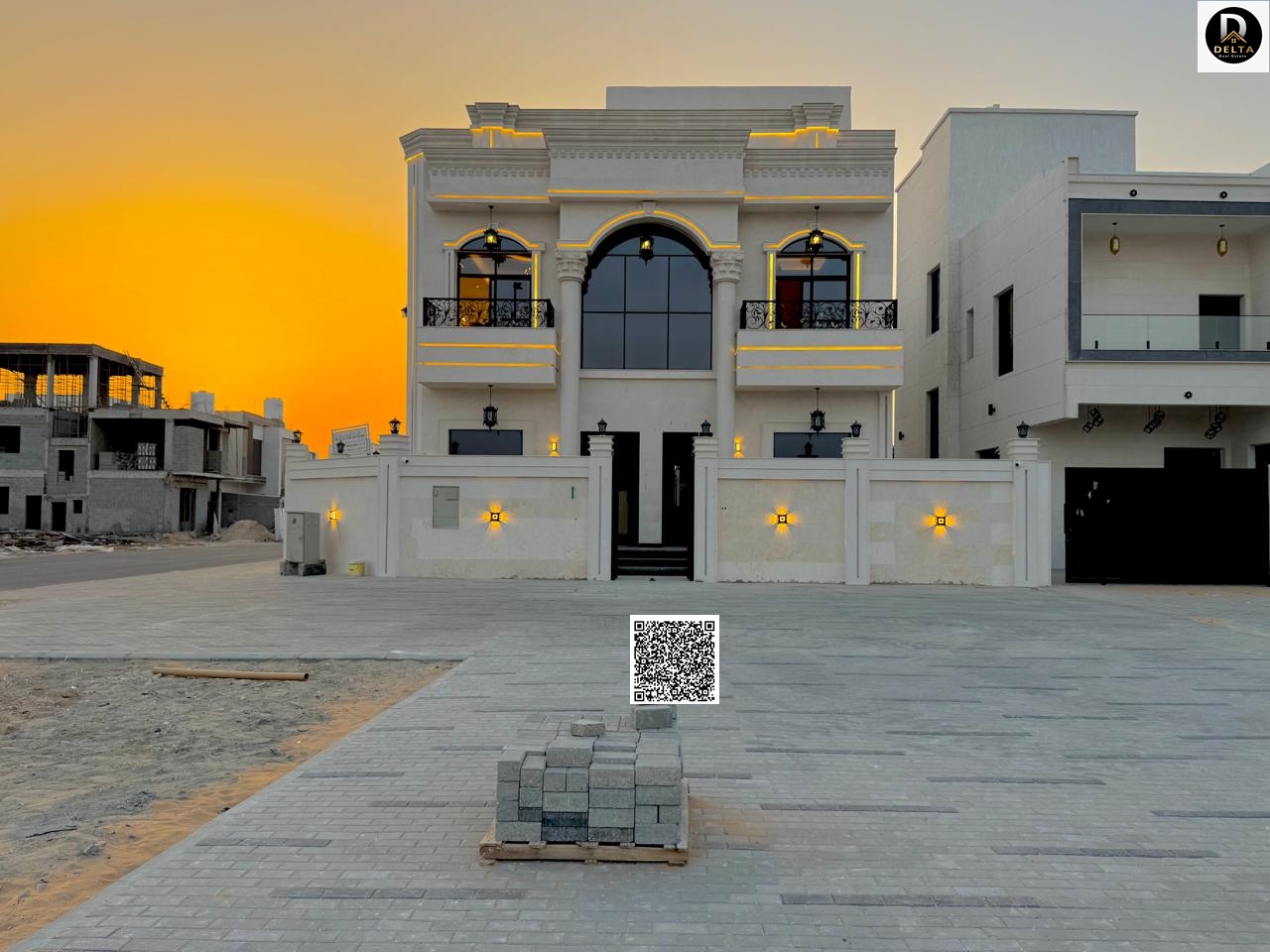 Corner villa for sale with a spacious setback in Al Helio 2, Ajman Five master bedrooms with large areas Price includes registration and ownership fee
