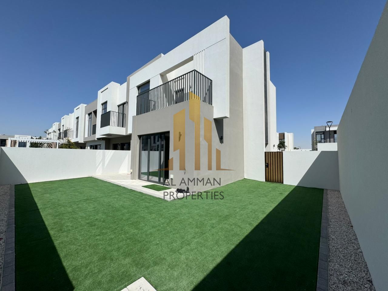 Landscaped 4 Bed Plus Maid Well Maintained Vacant Unit