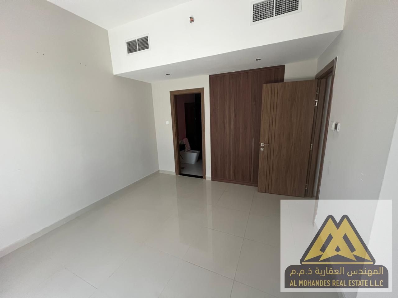 2 Bedroom Master Apartment for Rent in Al Rashidiya 2 – Balcony – 4/6 Cheques