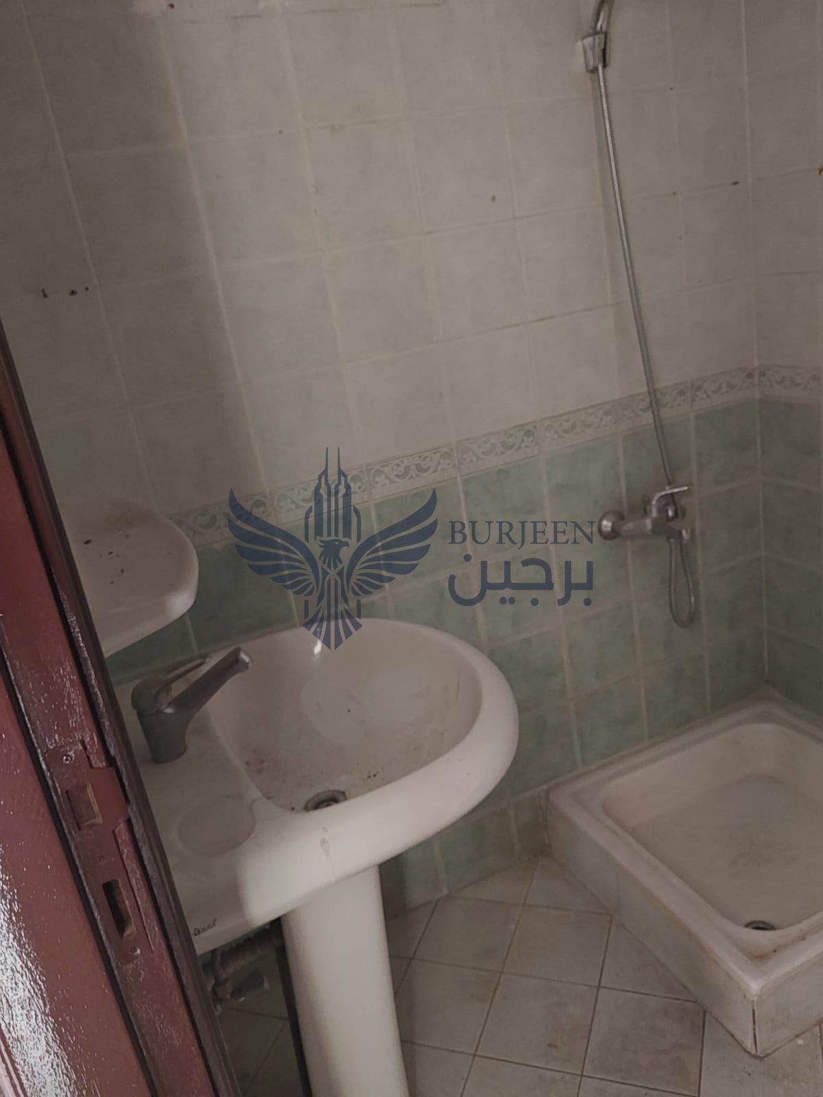 1 BHK WITH BALCONY CLEAN BEAUTIFUL APARTMENT RENT 30K