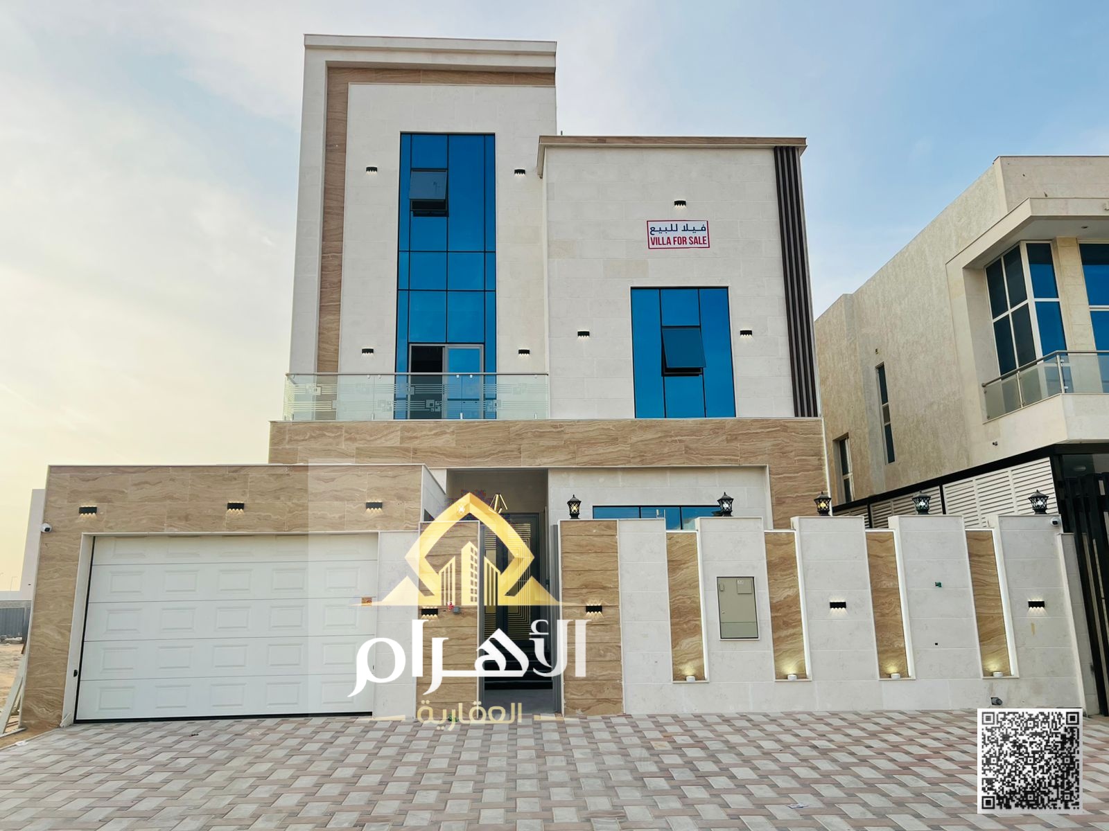 A golden opportunity to own your dream villa in Al Bahia - 7 main rooms with a modern design and a luxurious roof terrace, directly from the owner