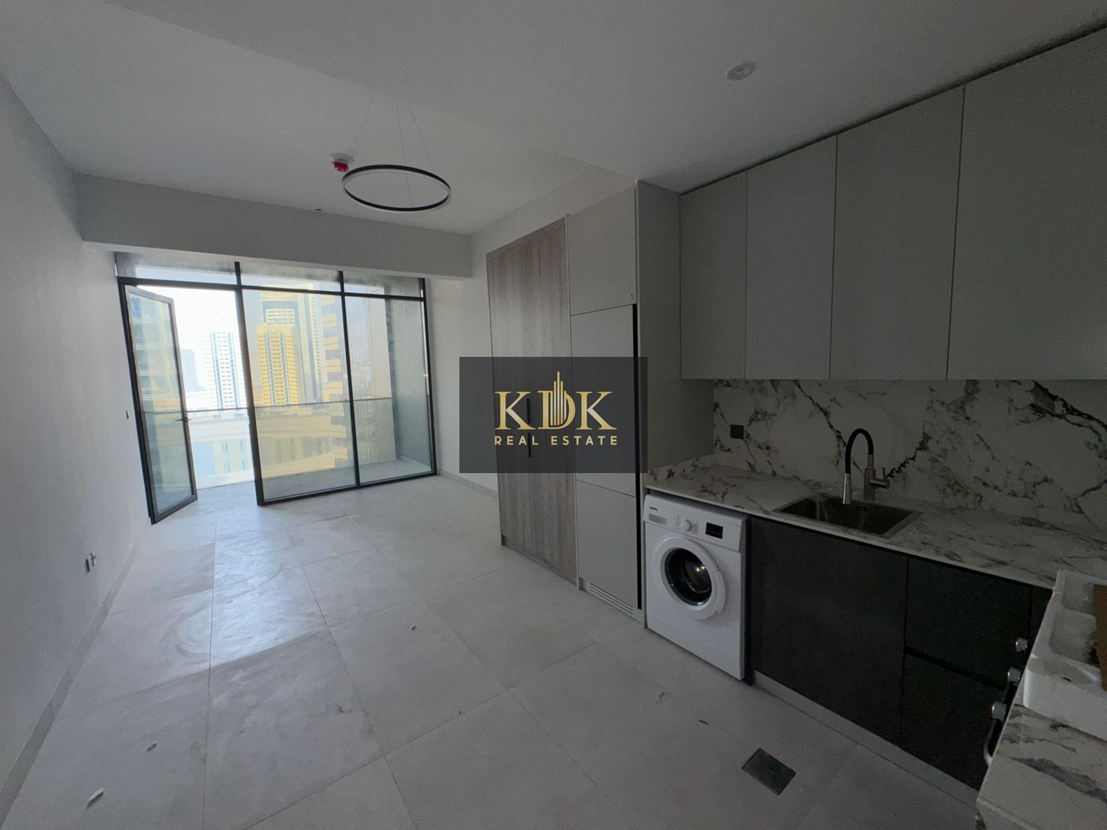 Studio| | Best Ammenities | Spacious