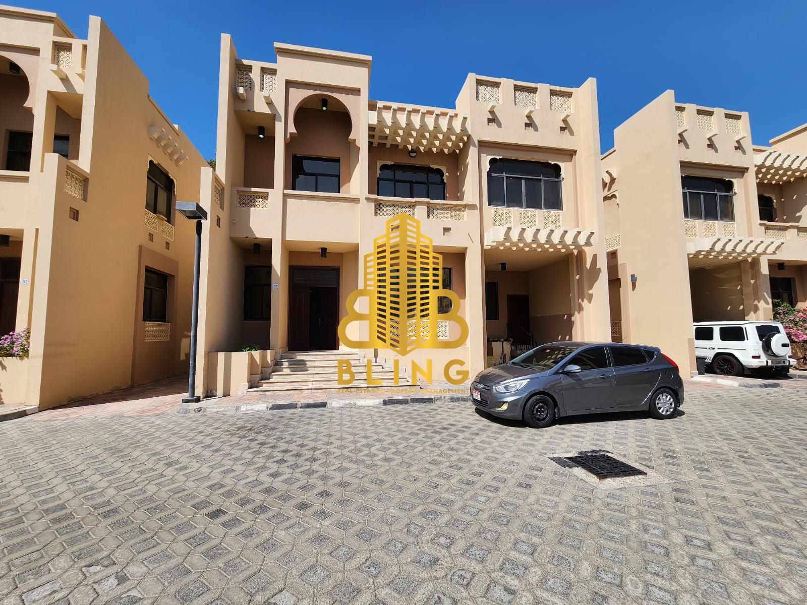 Elegant Villa 4BHK + Maid Room, Gym, Pool And 2 Parking Spaces.
