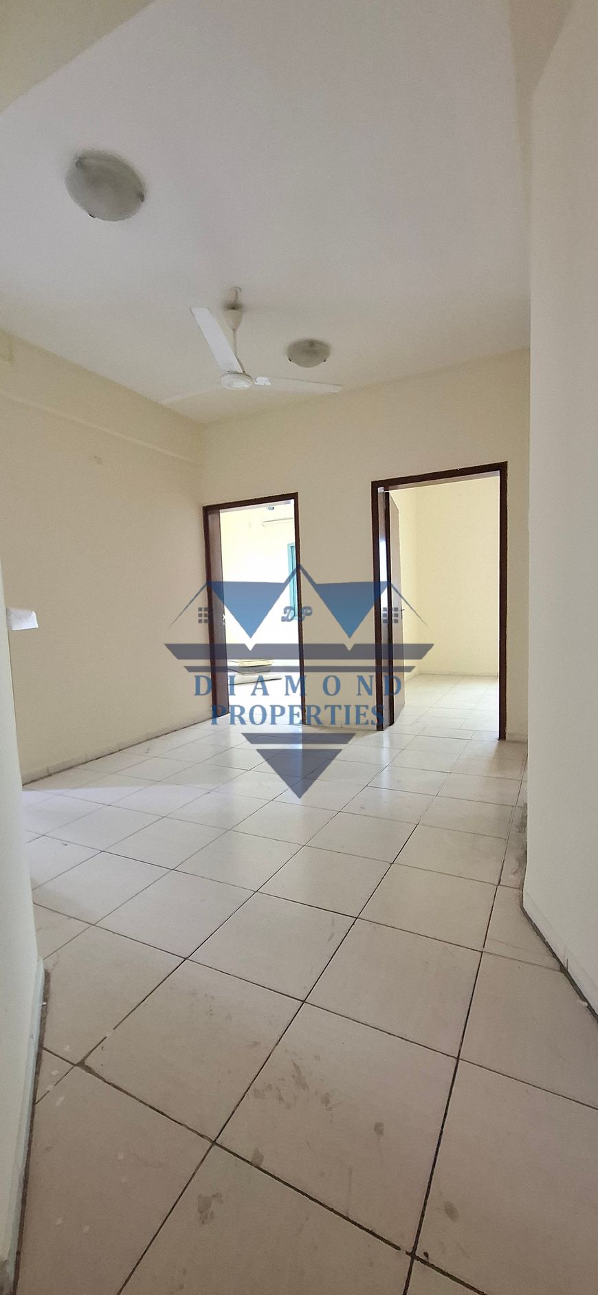 Hot offer very spacious wiith split ac fited 2bhk available 35k with big balkany and hall close bhk similar model good location in Abushagara