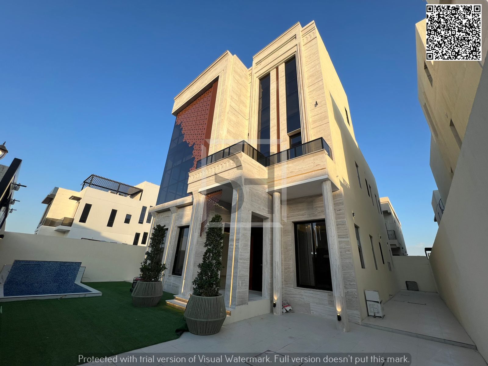 For sale: a fully furnished villa with a strategic location close to all services, schools, and shopping centers.