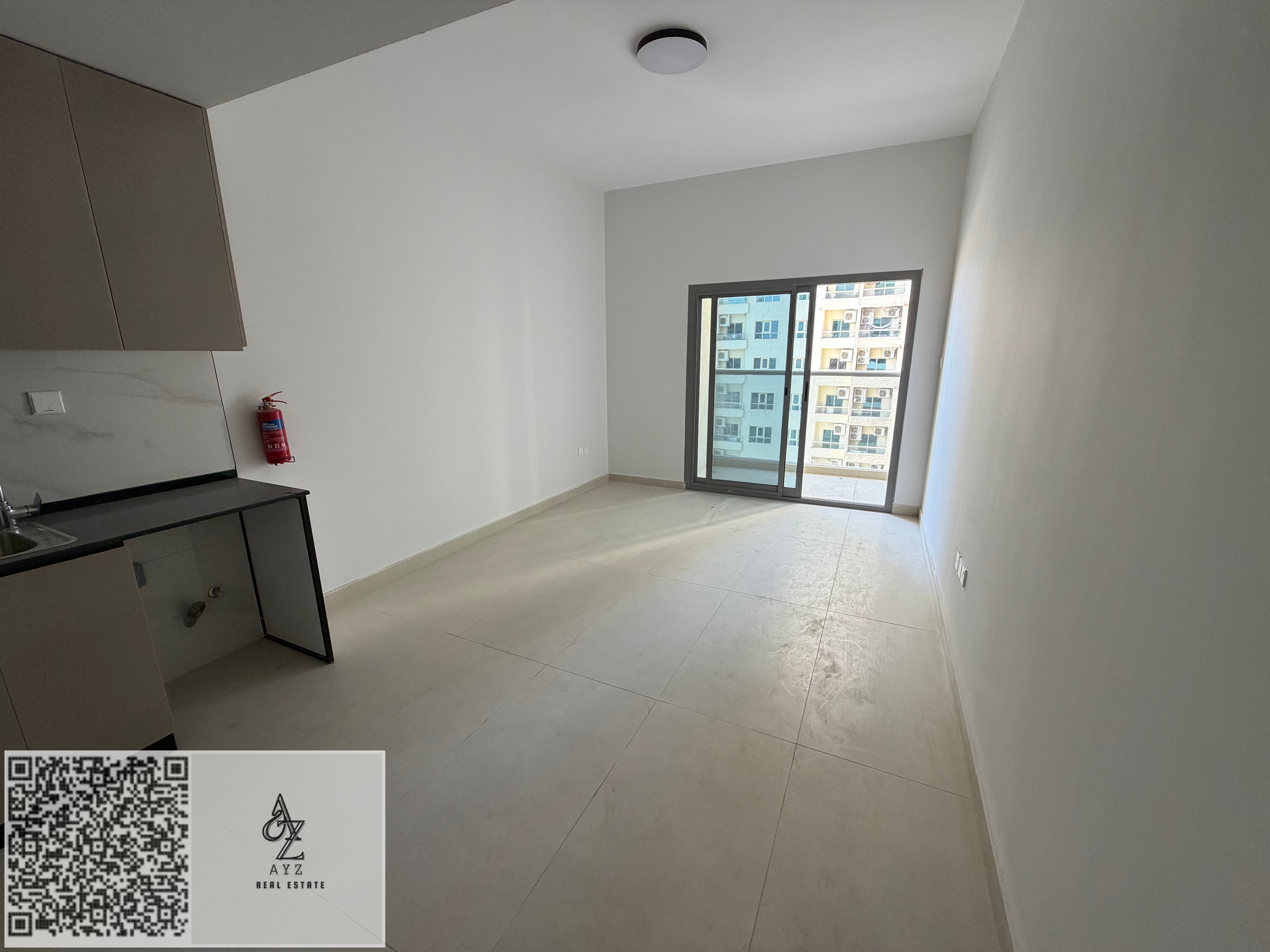 Studio apartment for rent with parking and balcony