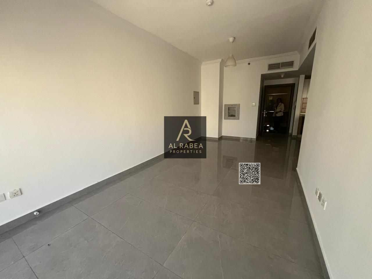 Rooms and a hall in Al Rashidiya 1 with a swimming pool, gym and two free parking spaces