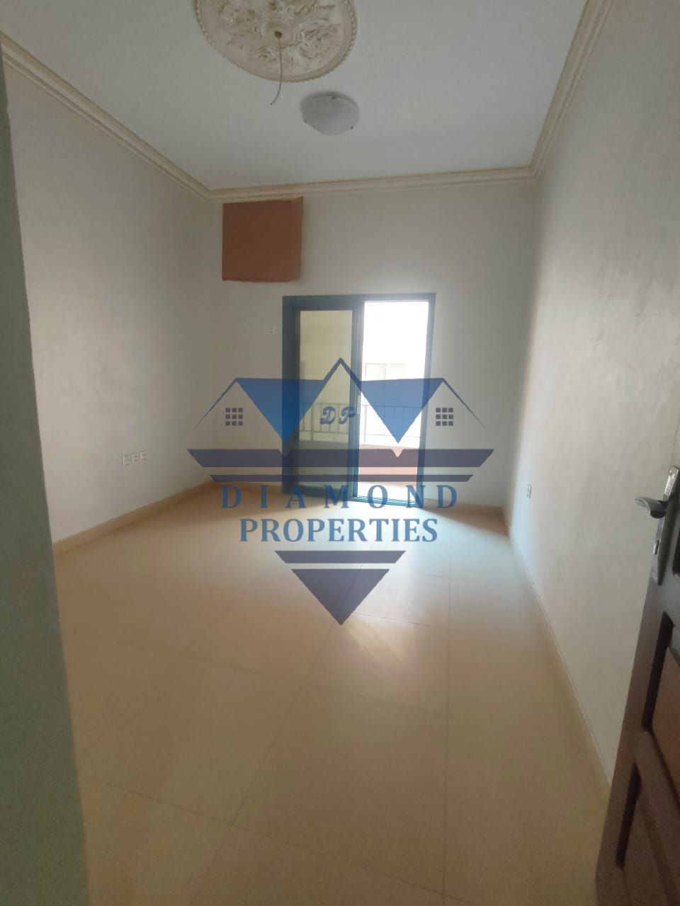 Good location family building good management 1bhk with balkany available in Abushagara just in 26k
