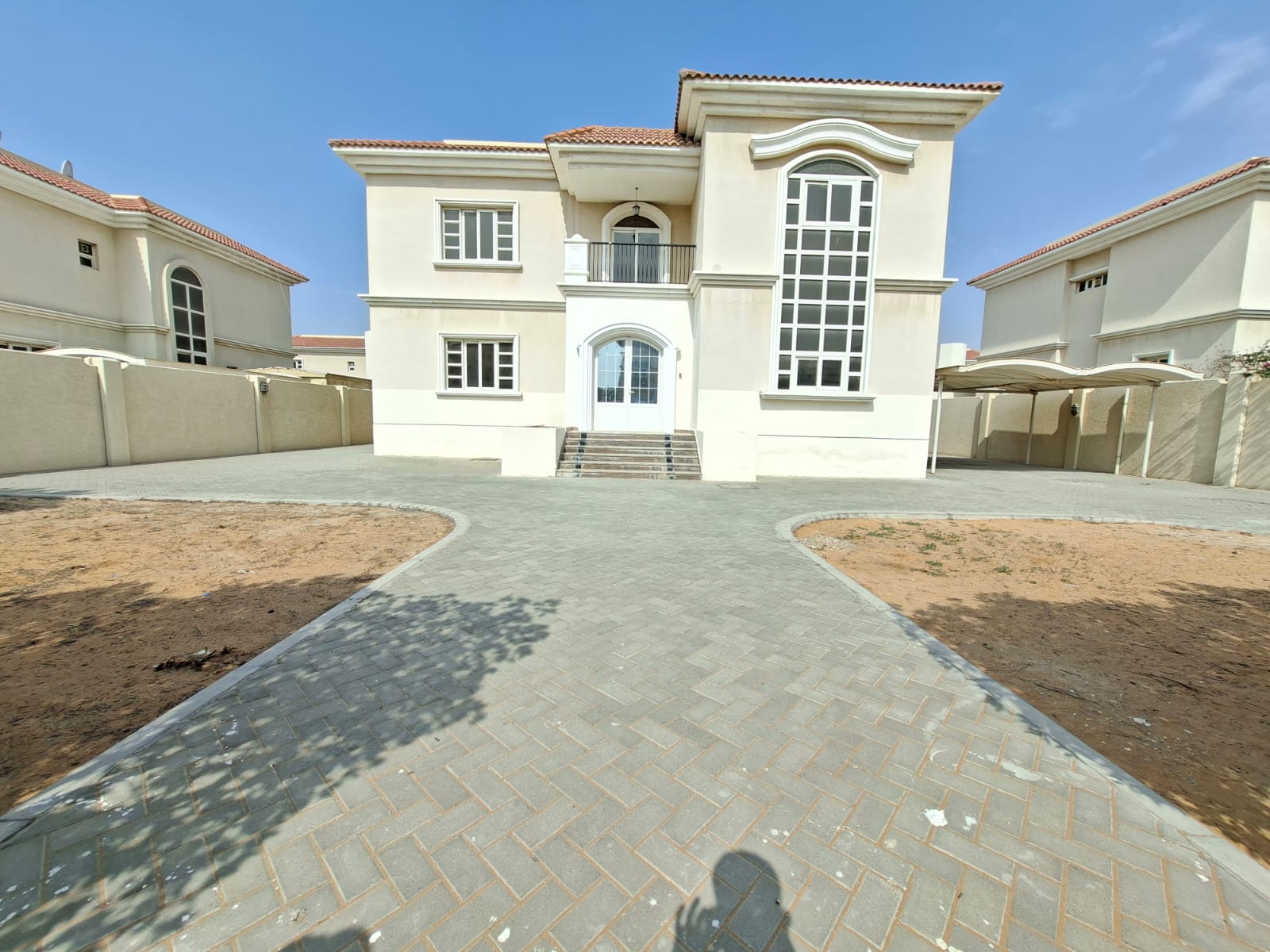 Luxurious 5-BR villa with maid room just 130k